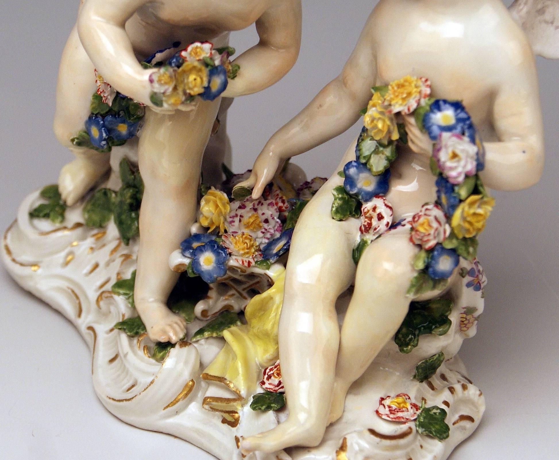 Porcelain Meissen Rococo Cherubs Cupids Figurines with Flowers Model 2372 Kaendler 1755-60 For Sale