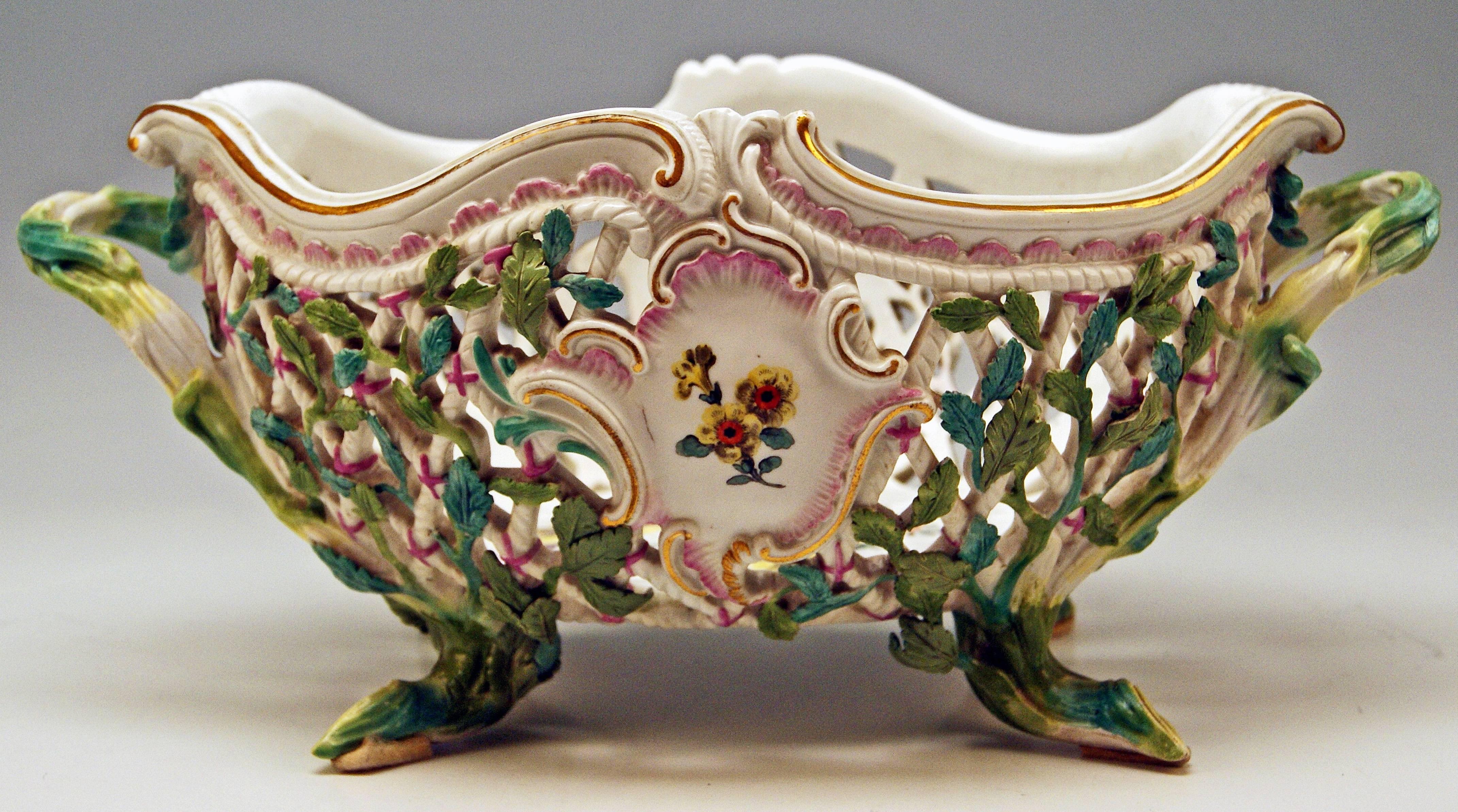 18th Century Meissen Rococo Large Oval Reticulated Basket Bowl with Flowers, circa 1763-1773