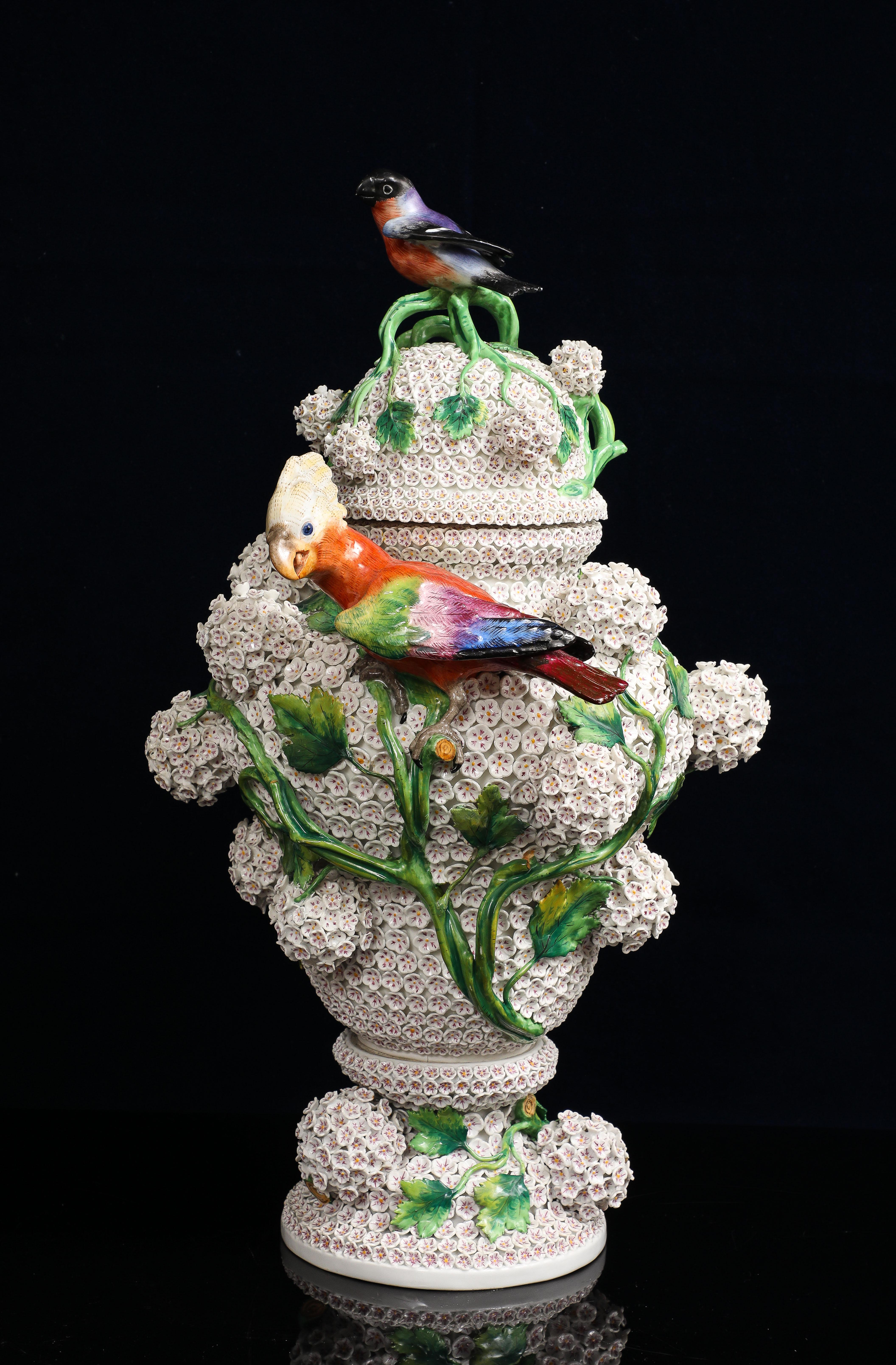 19th Century Meissen Schneeballen Covered Snowball Vase w/ Birds, Flowers, Leaves & Branches For Sale