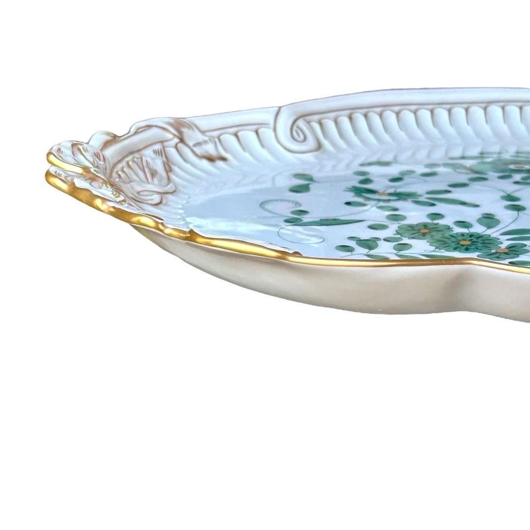 20th Century Meissen Serving Tray with Green Decorations and Gold Trim For Sale