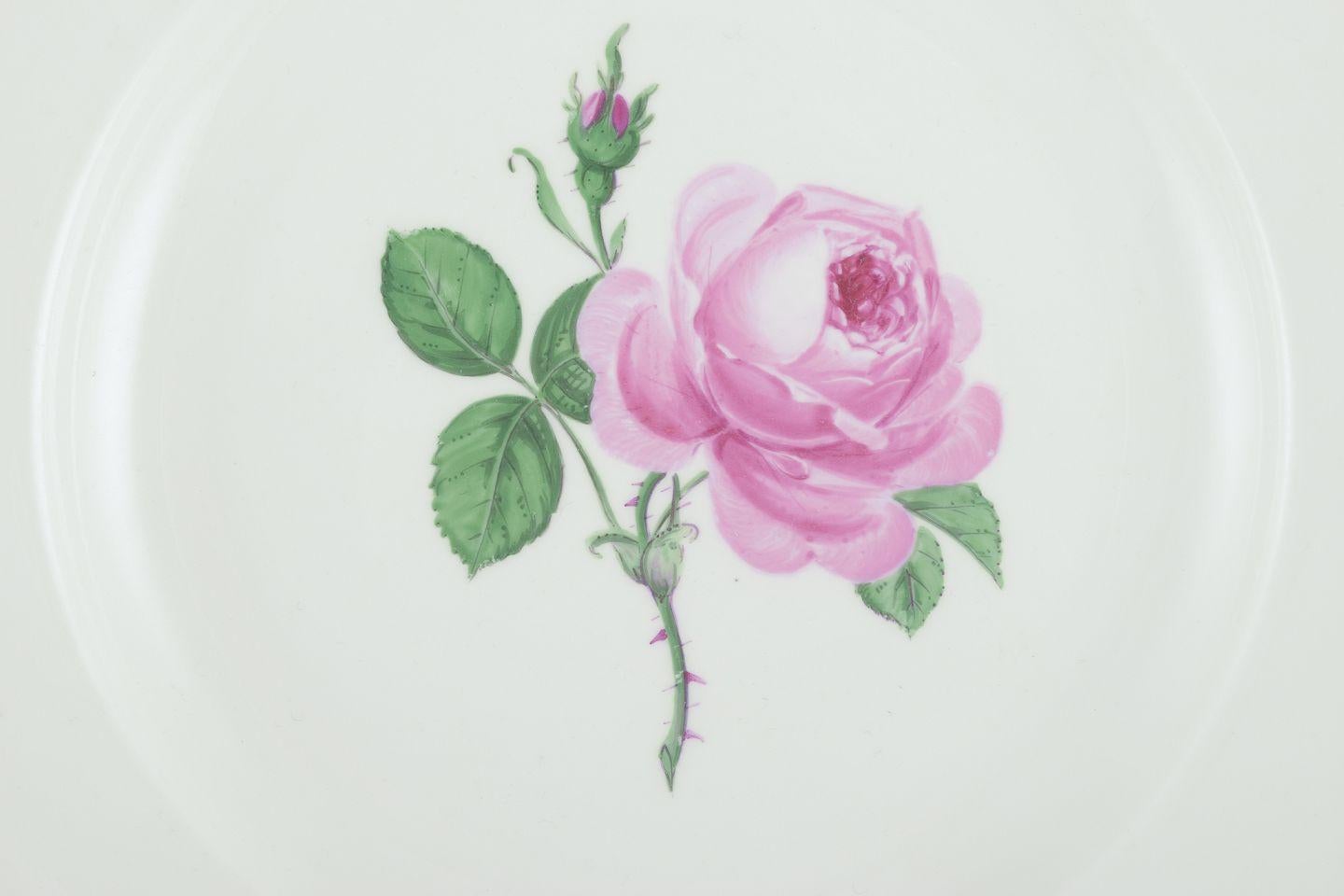 Meissen, juego de cinco platos llanos de porcelana con diversos motivos florales Porcelana en venta