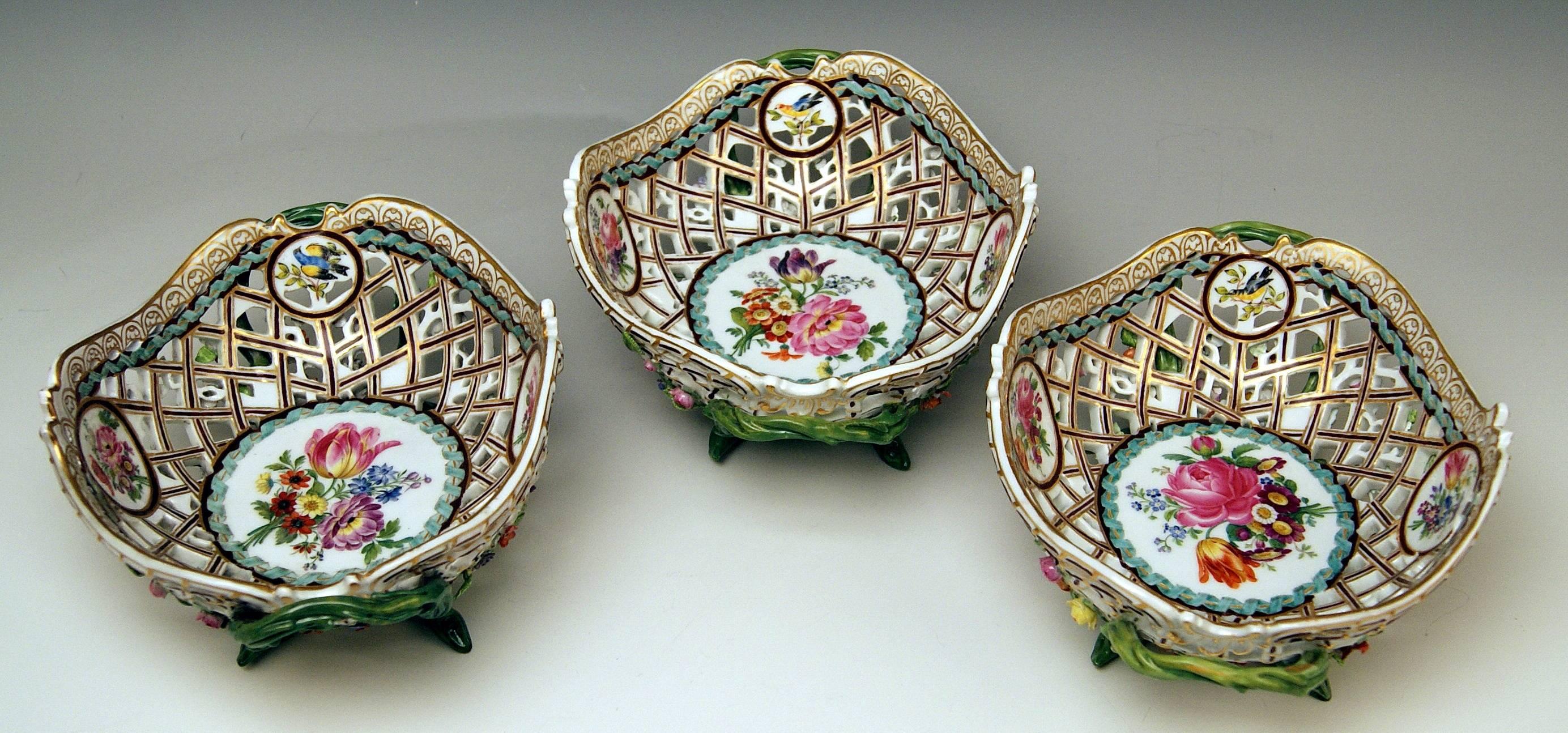 German Meissen Set of Three Oval Reticulated Basket Bowls with Flowers, circa 1850