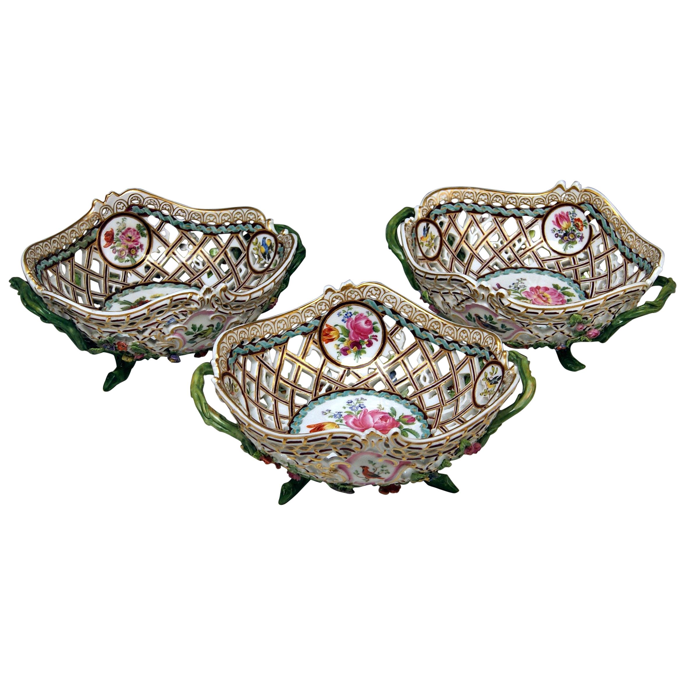Meissen Set of Three Oval Reticulated Basket Bowls with Flowers, circa 1850