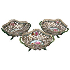 Antique Meissen Set of Three Oval Reticulated Basket Bowls with Flowers, circa 1850