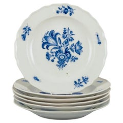 Meissen, six dinner plates in porcelain with floral motifs and insects