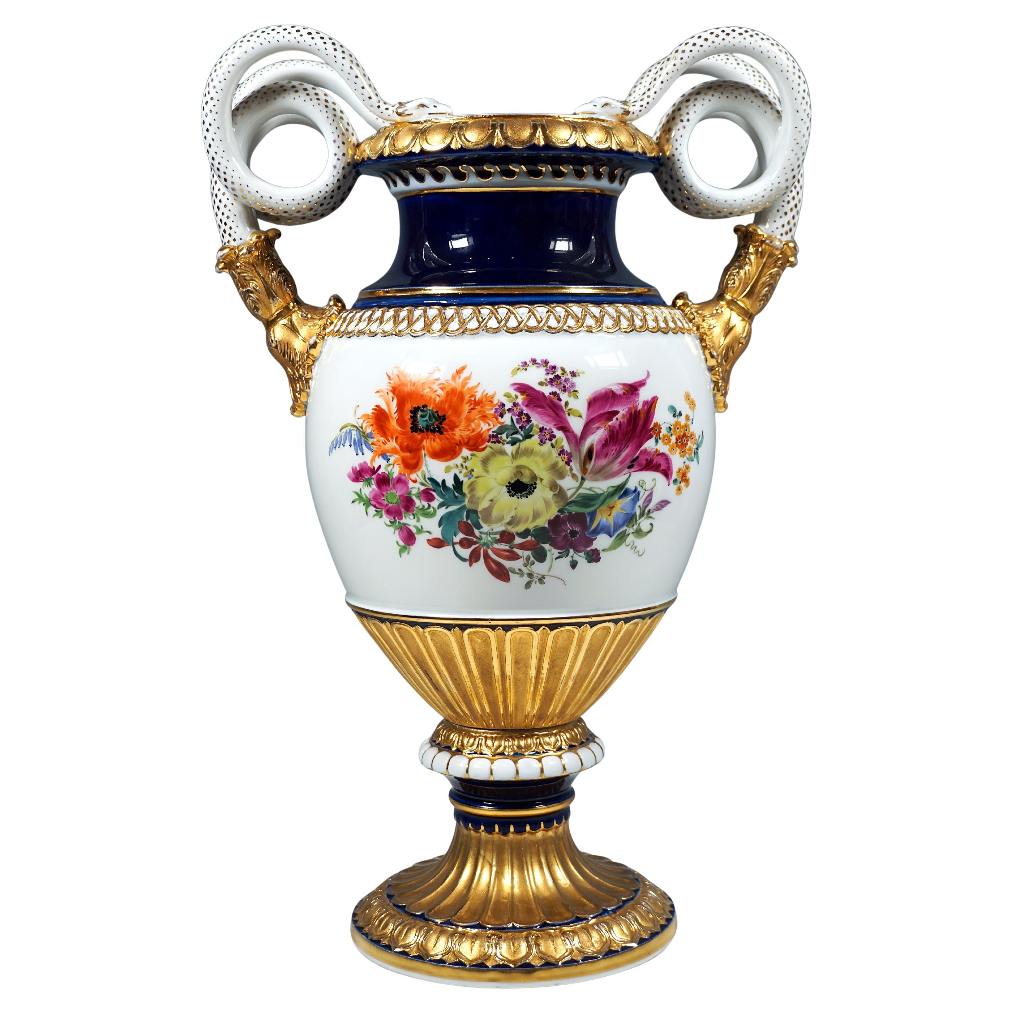 Vaso a manico di serpente di Meissen con pittura floreale e doratura, di Leuteritz, 20° secolo