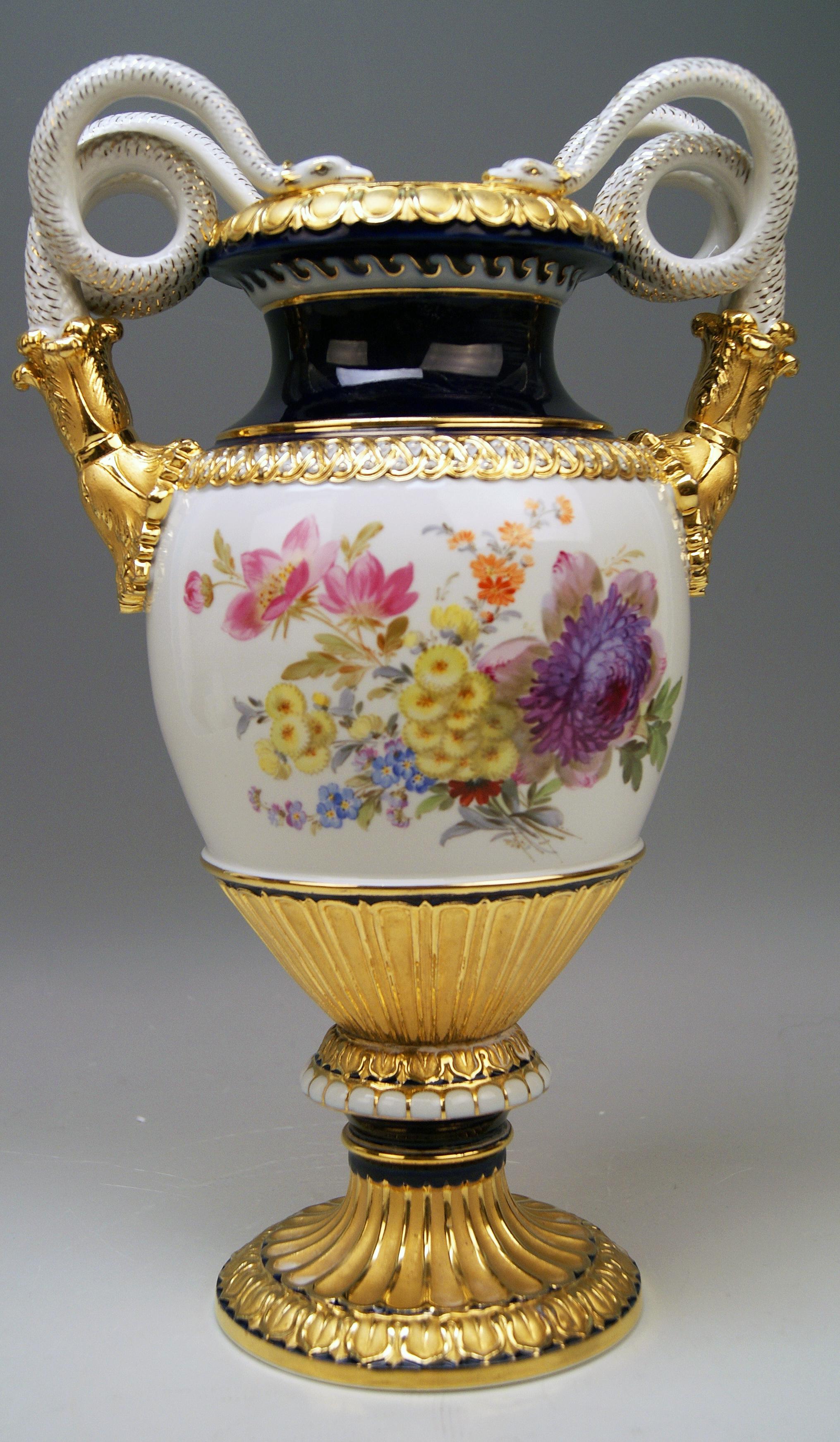 Meissen Snake Handles Vase Dahlia Flowers Leuteritz E 116 Height 39cm by ca.1870 In Excellent Condition In Vienna, AT