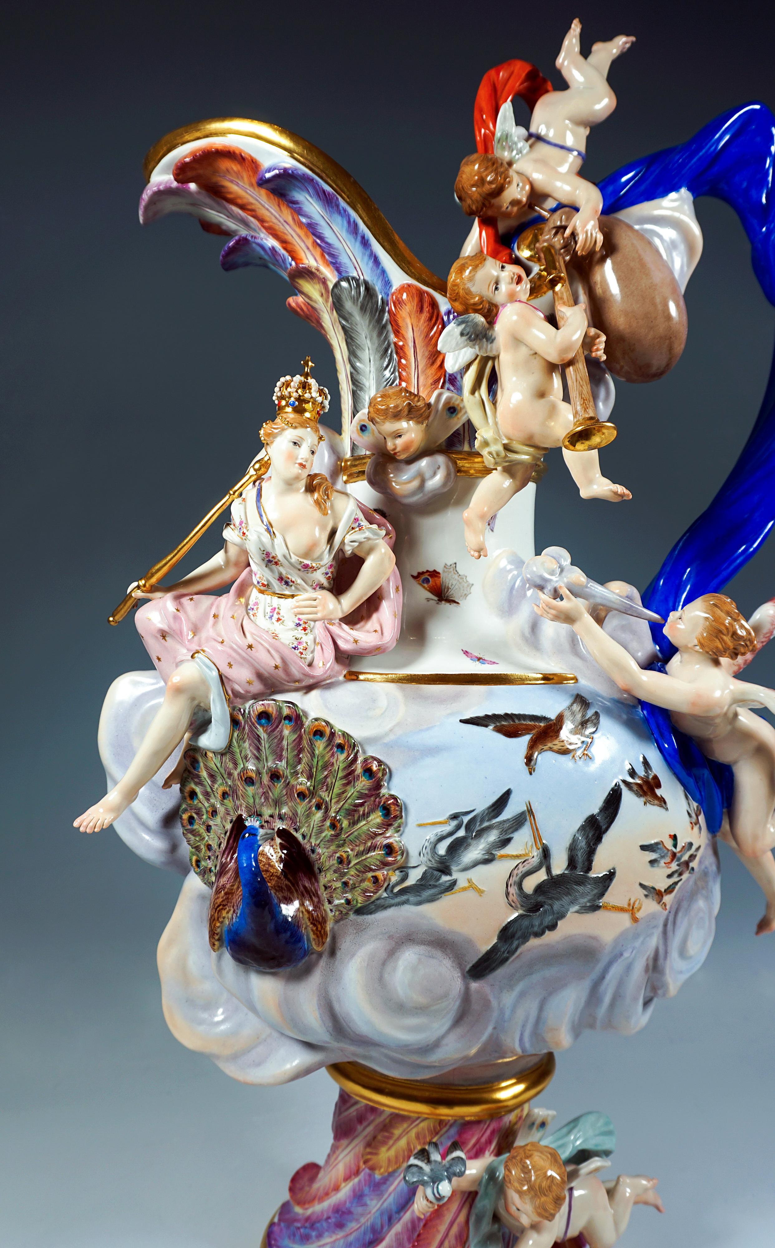Meissen Splendid Element Vase 'Air', by J.J. Kaendler, Germany, ca 1860/80 For Sale 1