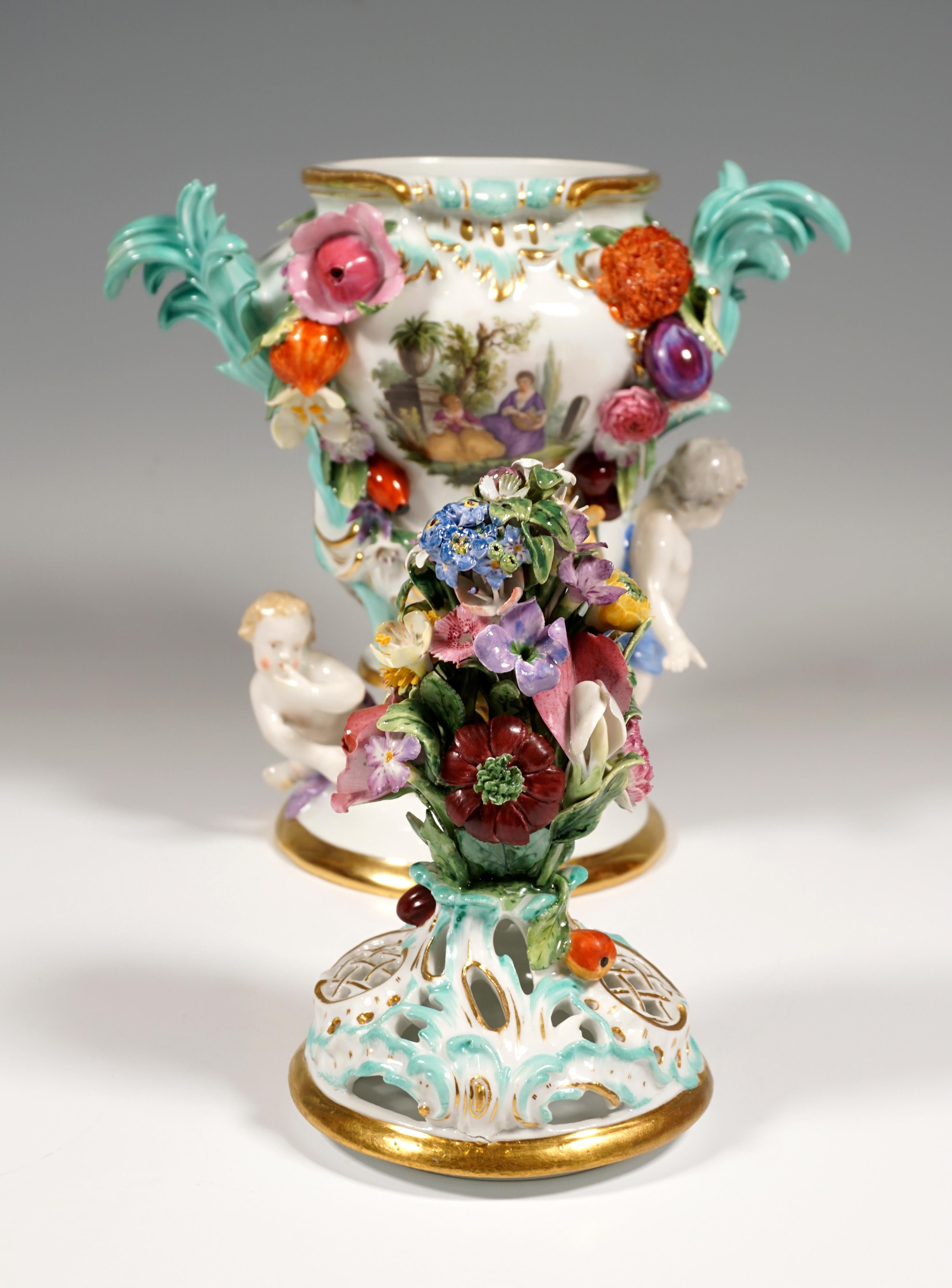 Wunderschöne Meissener Vase mit Deckel „Potpourri mit Amors“, von Kaendler, um 1850 im Zustand „Gut“ in Vienna, AT