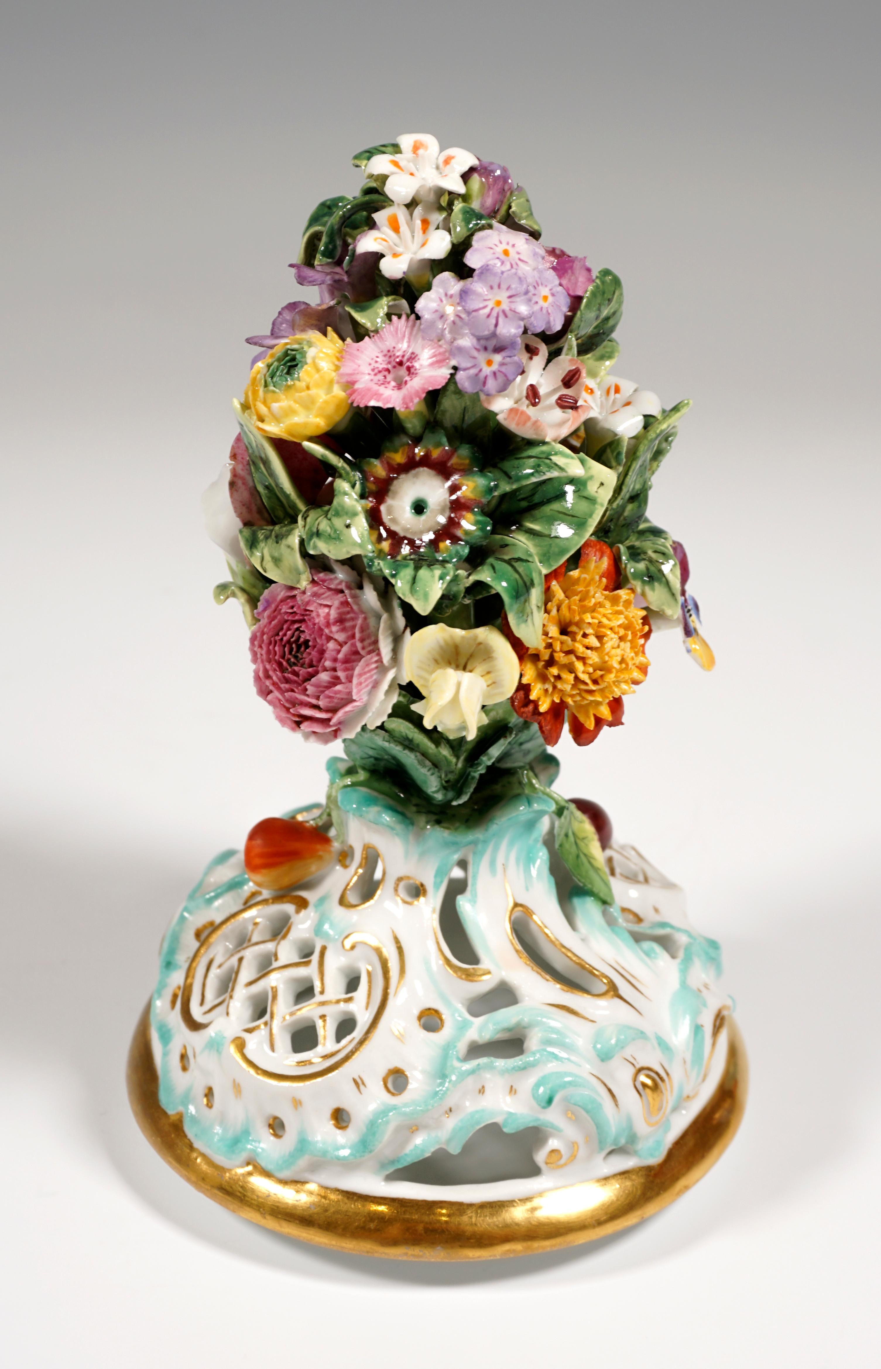Wunderschöne Meissener Vase mit Deckel „Potpourri mit Amors“, von Kaendler, um 1850 1