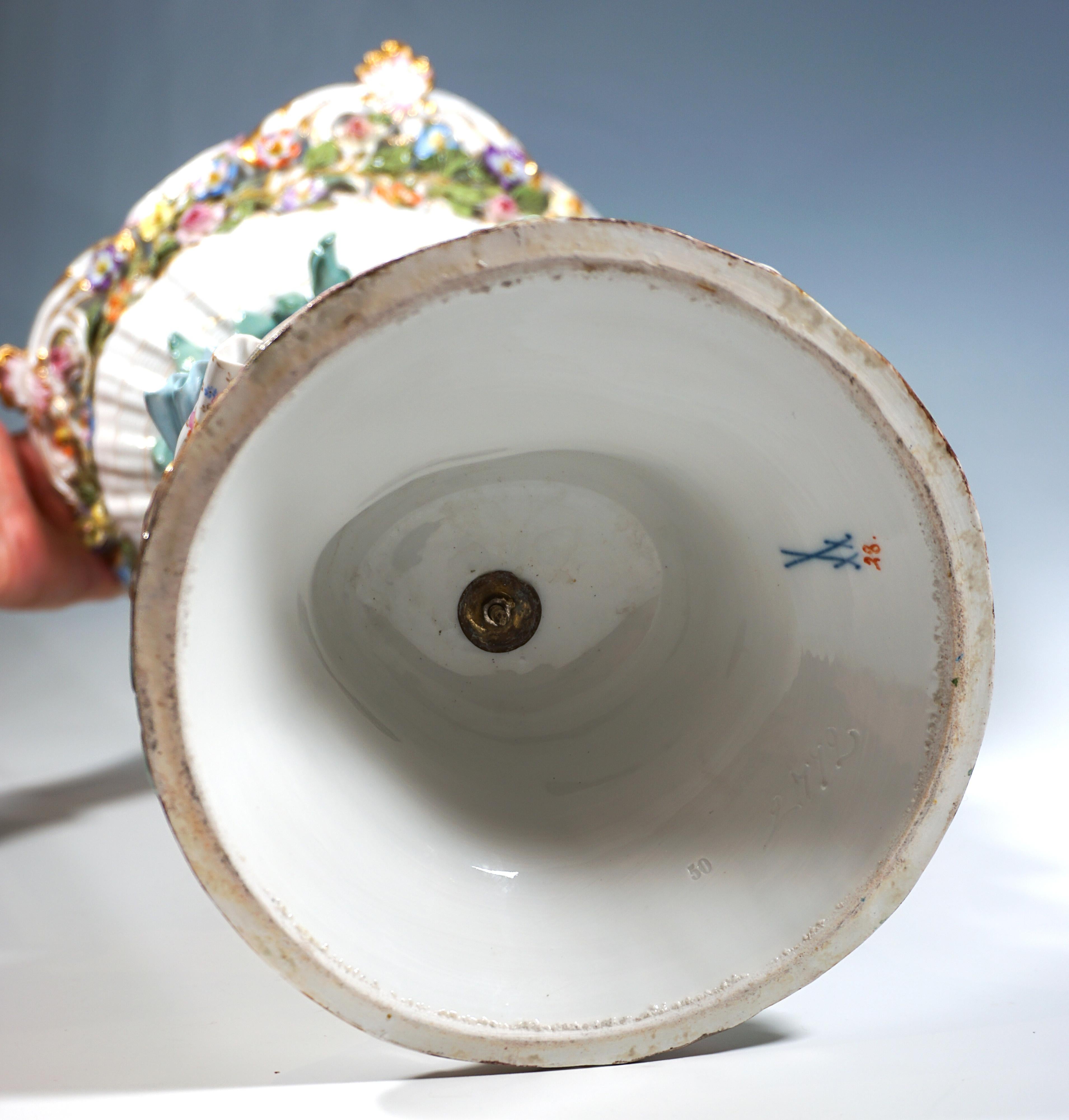 Centro de mesa Meissen Splendour con pareja de galanes sobre pedestal, Leuteritz, c 1870 en venta 3