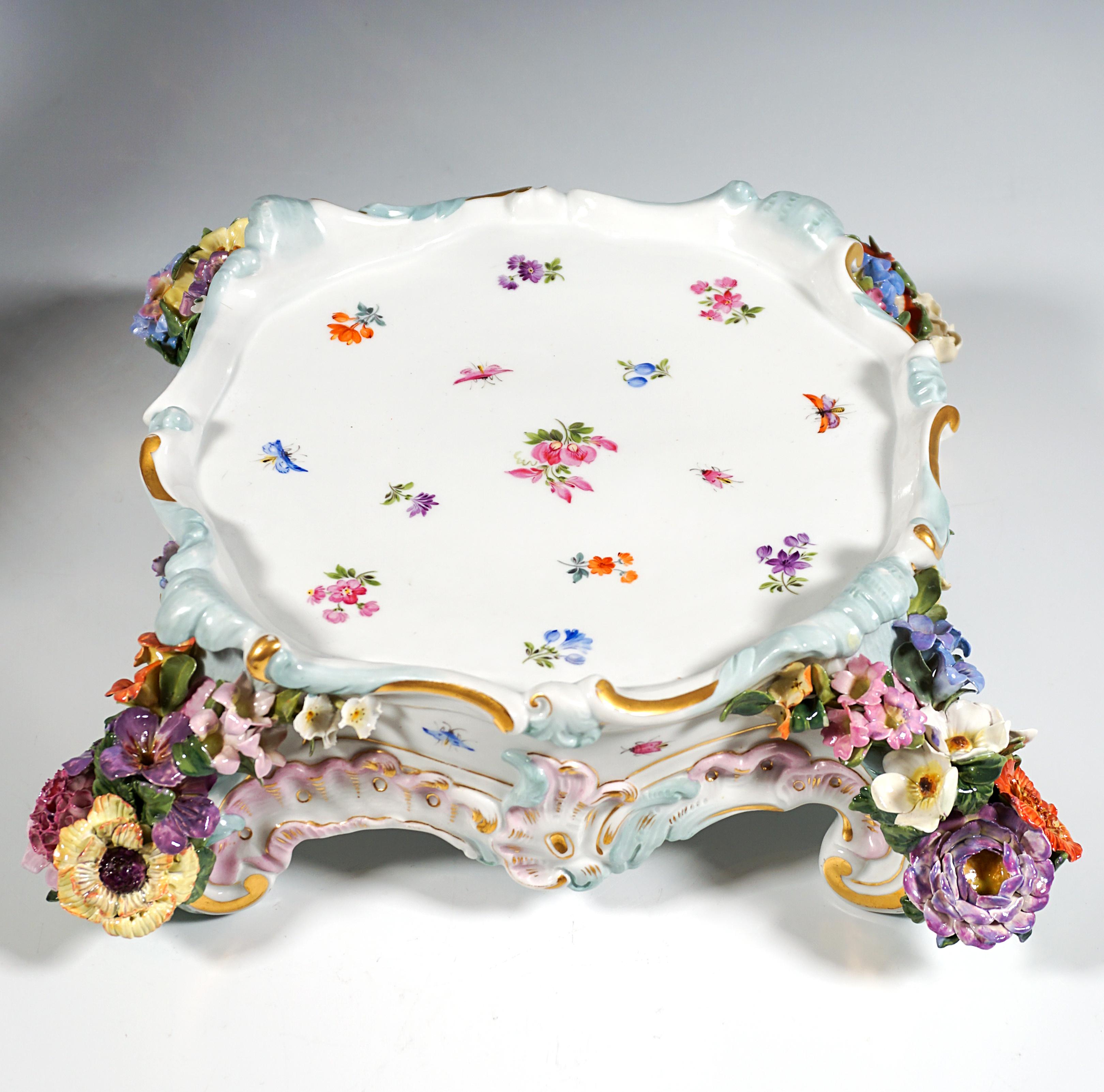 Centro de mesa Meissen Splendour con pareja de galanes sobre pedestal, Leuteritz, c 1870 en venta 4