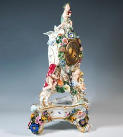 Horloge Meissen Splendeur 'Les Four Seasons' avec piédestal, Leuteritz, vers 1880 1880