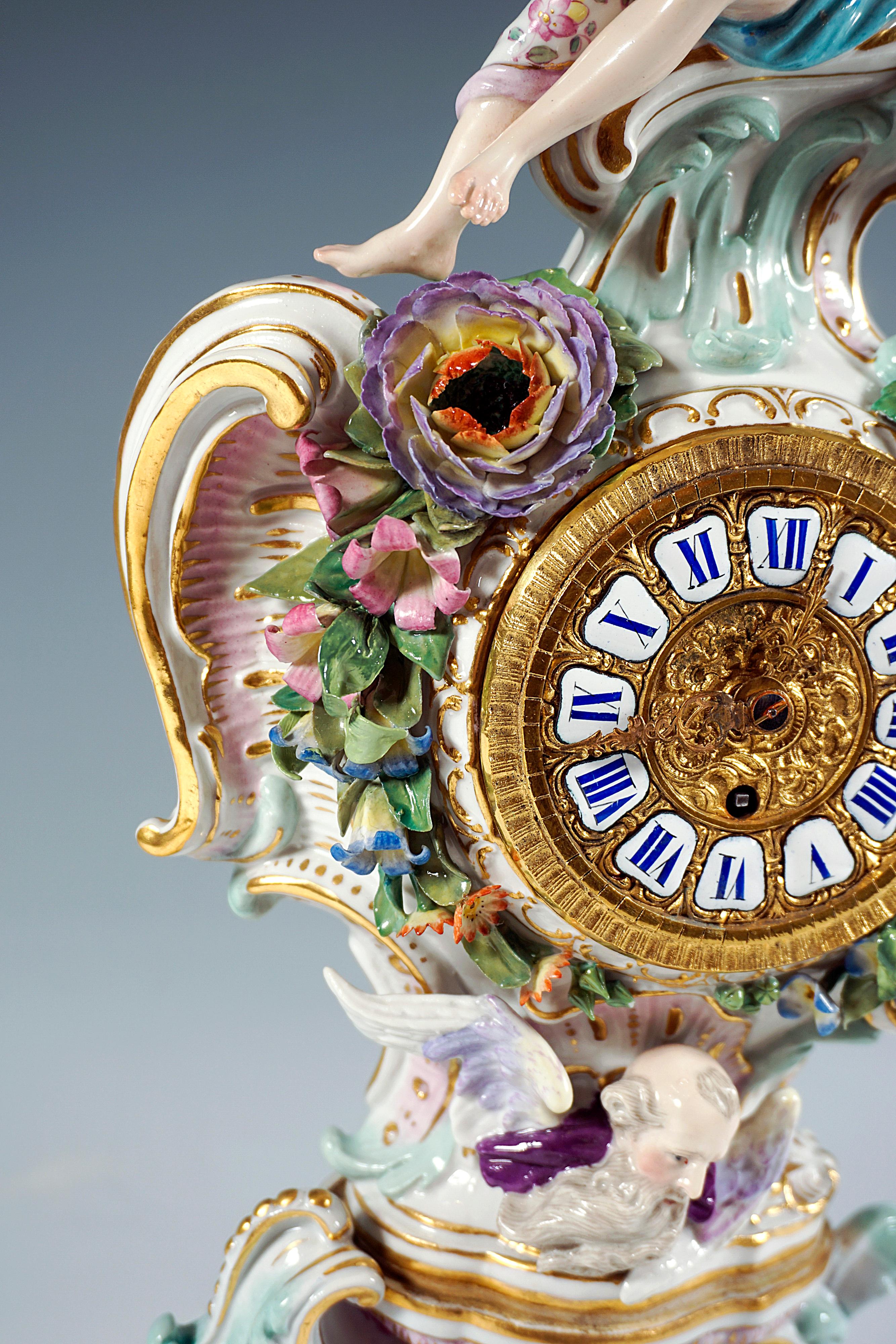 Mid-19th Century Meissen Splendour Clock With Flora And Flowers By J.J. Kaendler, Gernamy Ca 1860