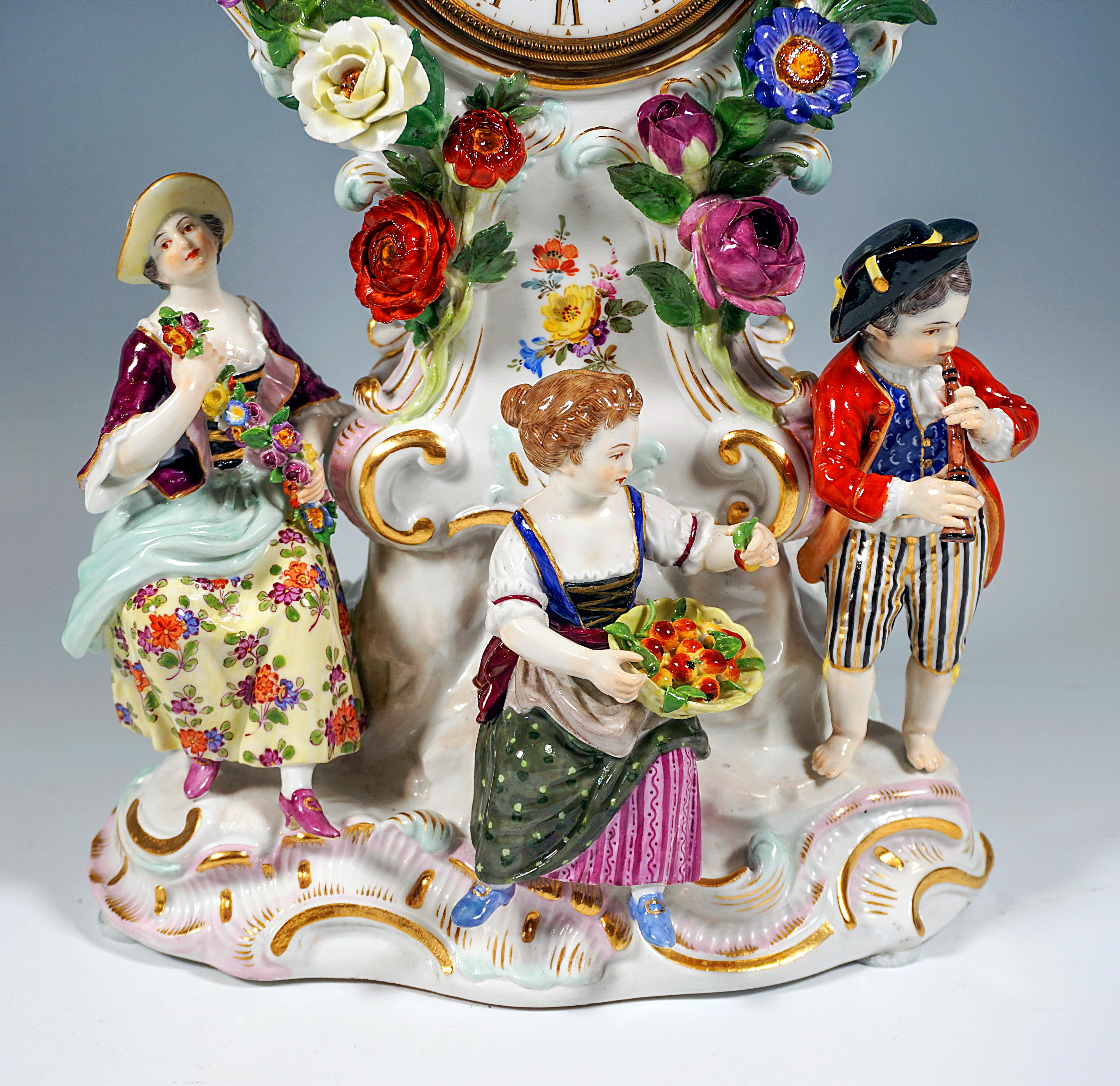 Porcelain Meissen Splendour Clock With Gardener Figures On Pedestal by Leuteritz, Ca 1880 For Sale