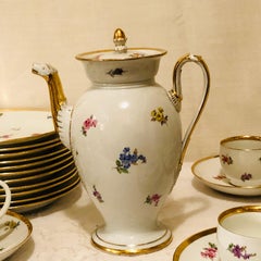 Meissen Streublumen Tea Set for 10 with Cups and Saucers, Cake Plates and Teapot