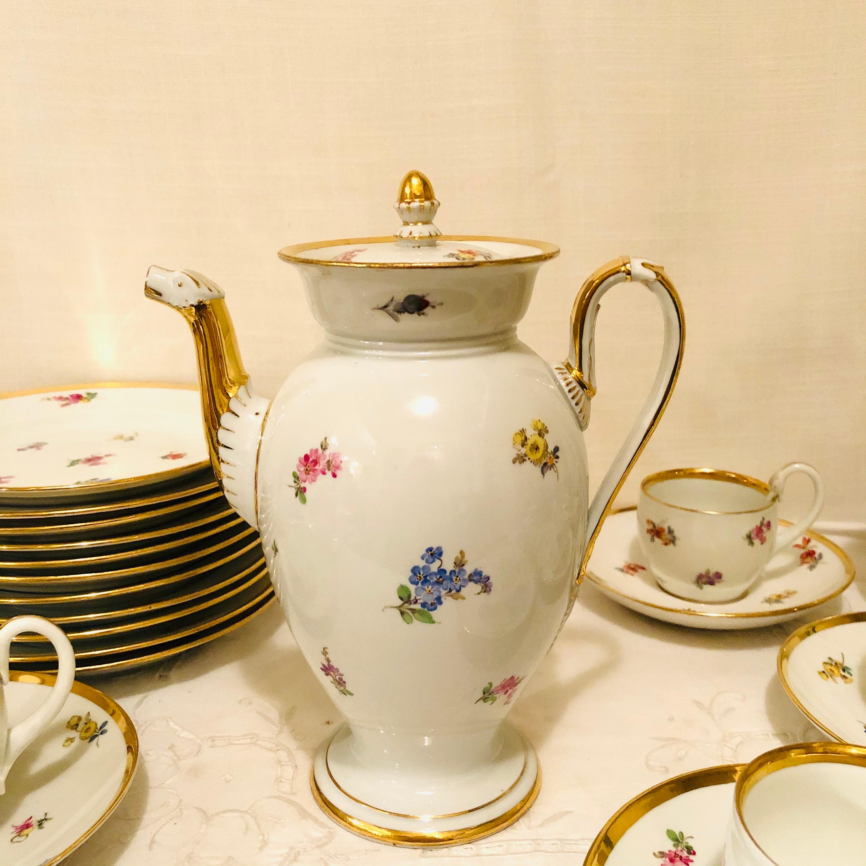 Neoclassical Meissen Streublumen Tea Set for 10 with Cups and Saucers, Cake Plates and Teapot