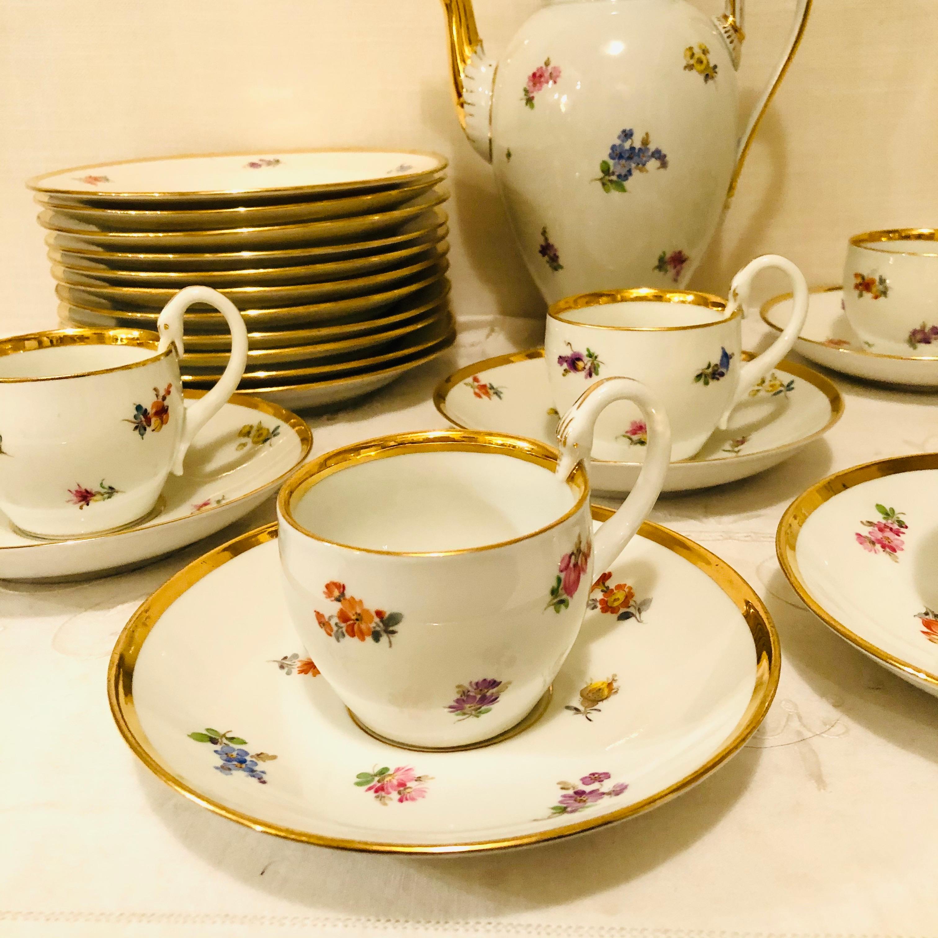 Meissen Streublumen Tea Set for 10 with Cups and Saucers, Cake Plates and Teapot In Good Condition In Boston, MA
