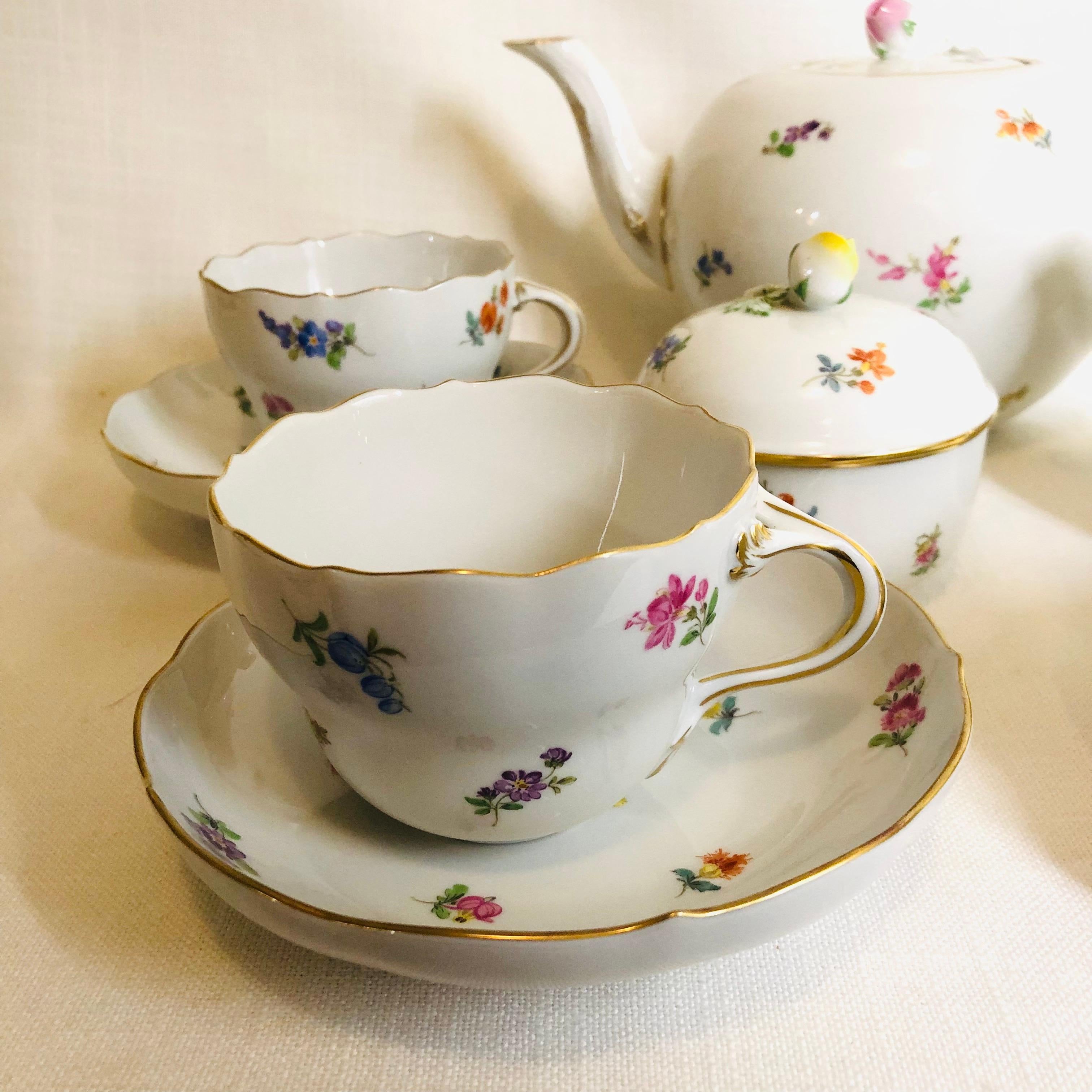 Hand-Painted Meissen Streublumen Tea Set with 4 Cups and Saucers and Covered Sugar & Creamer