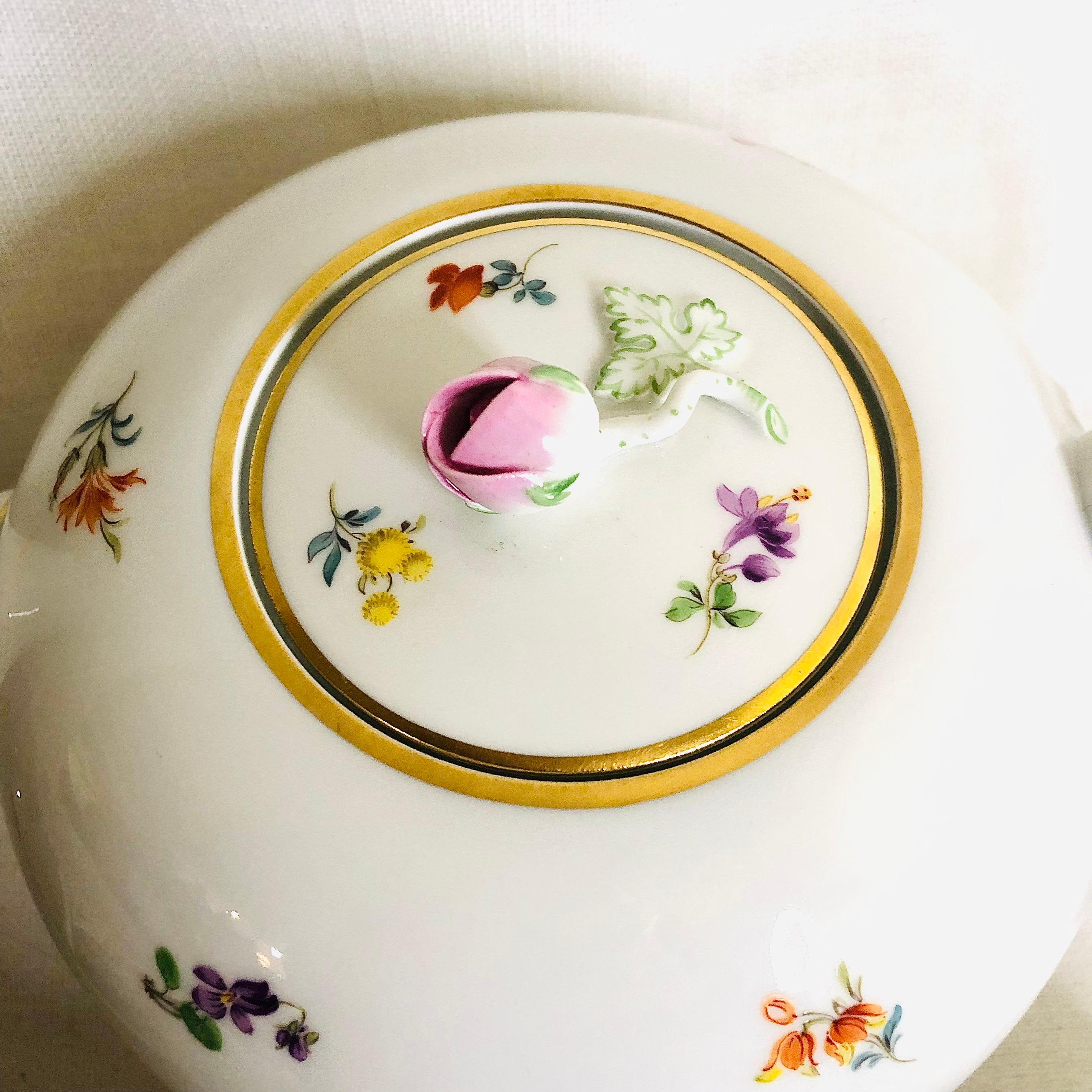 Late 20th Century Meissen Streublumen Tea Set with 4 Cups and Saucers and Covered Sugar & Creamer
