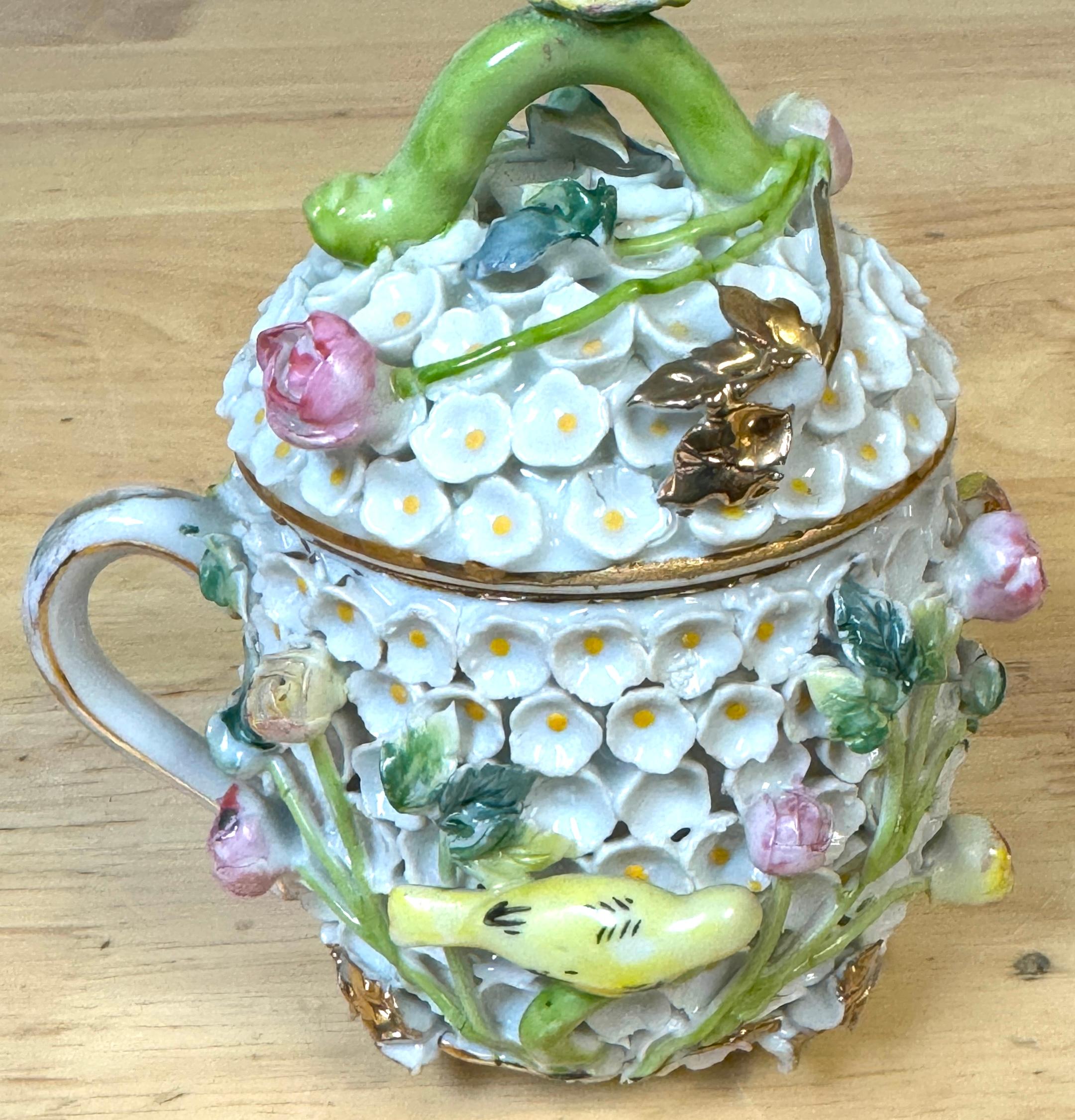 Meissen Style Schneeballen Teacup & Saucer & Lid For Sale 6
