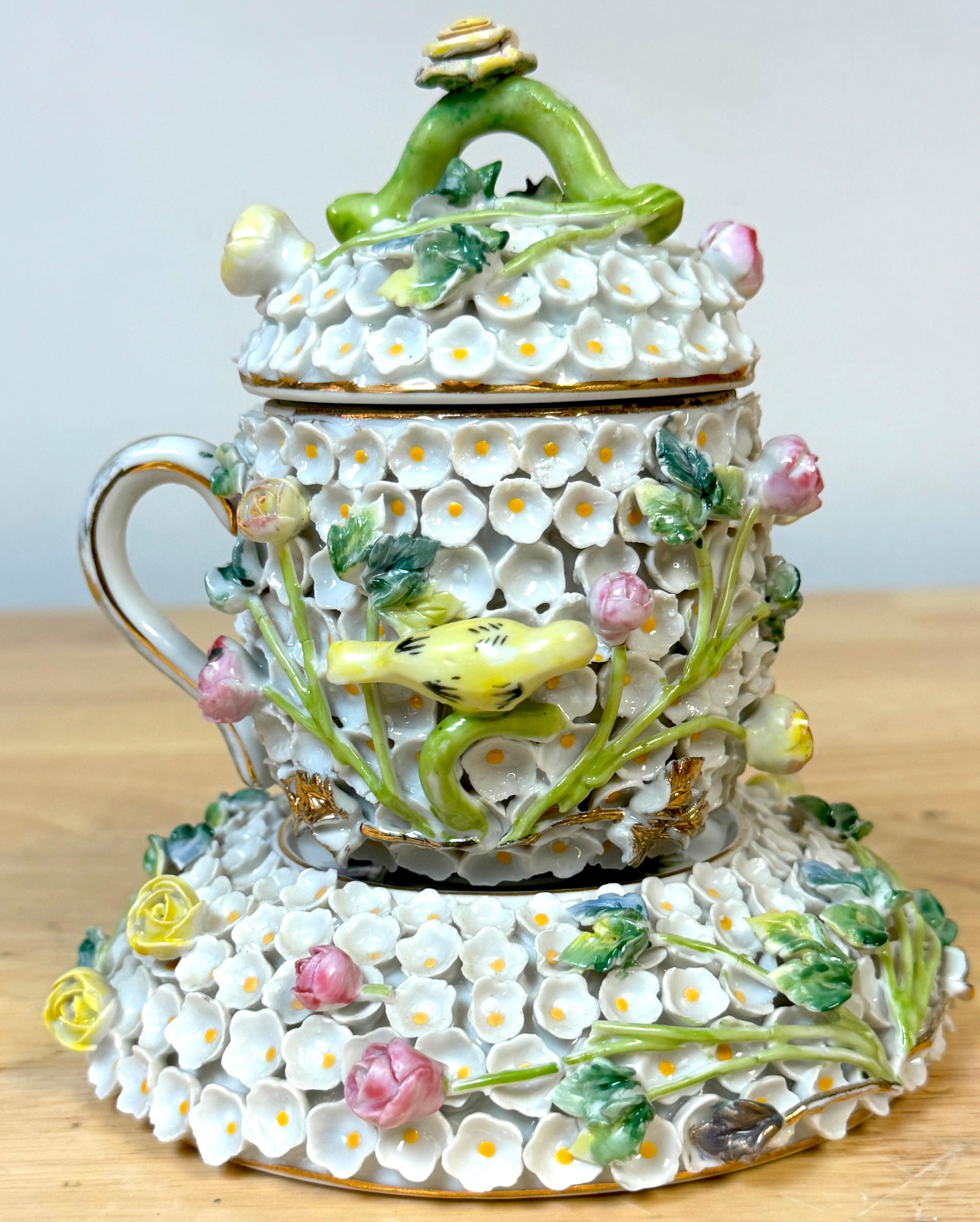 Meissen Style Schneeballen Teacup & Saucer & Lid
German or French, 20th Century 

A stunning Meissen Style Schneeballen Teacup, Saucer, and Lid set, made in the 20th century of fine porcelain. This exquisite piece features a captivating
