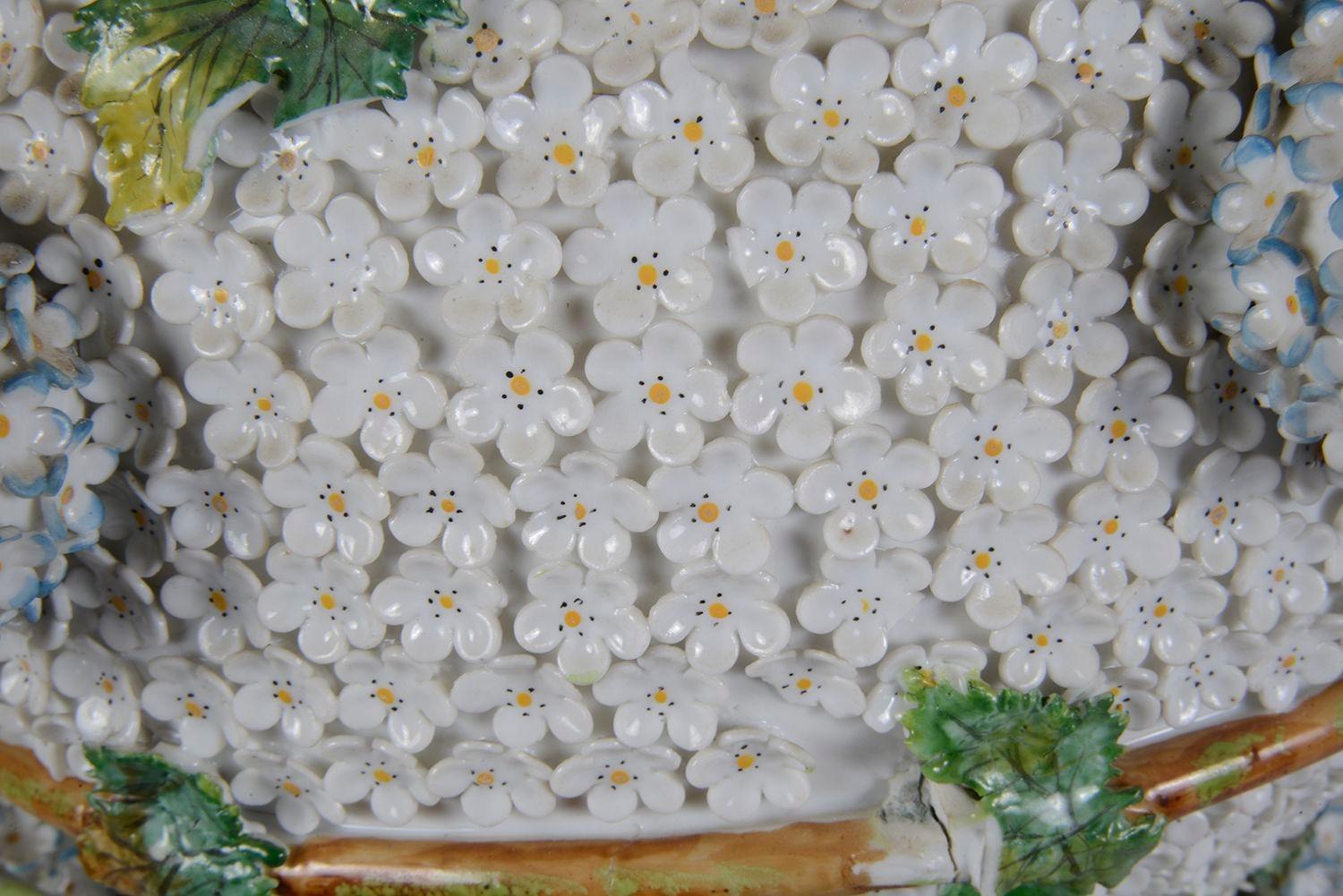 Porcellana Vaso con coperchio a palla di neve in stile Meissen, 19° secolo in vendita
