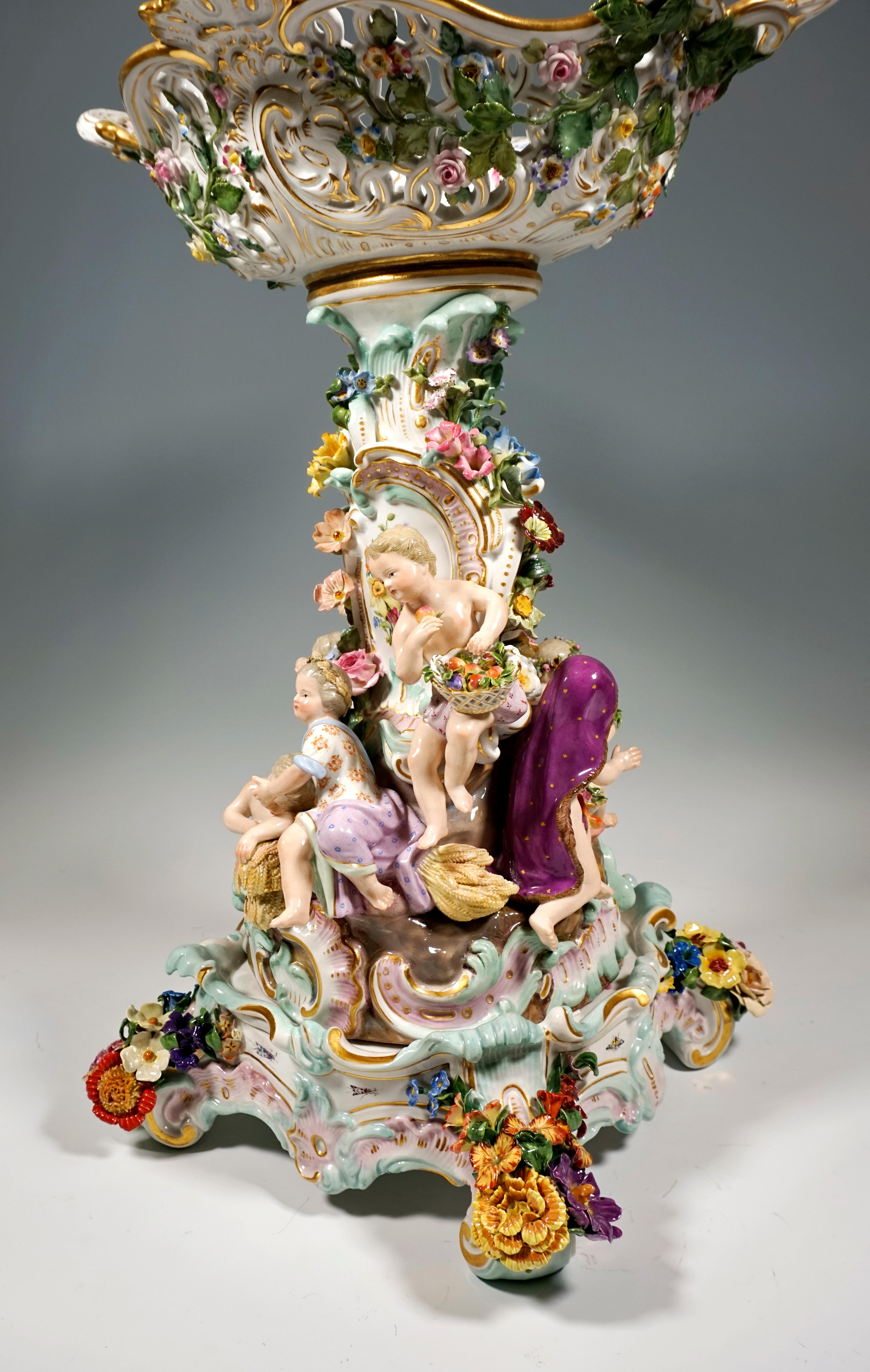 Meissen Tall Splendour Centerpiece with Cupids by Leuteritz, Around 1880 2