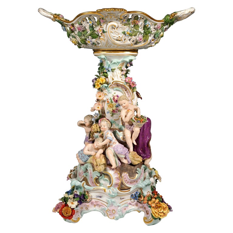 Meissen Tall Splendour Centerpiece with Cupids by Leuteritz, Around 1880