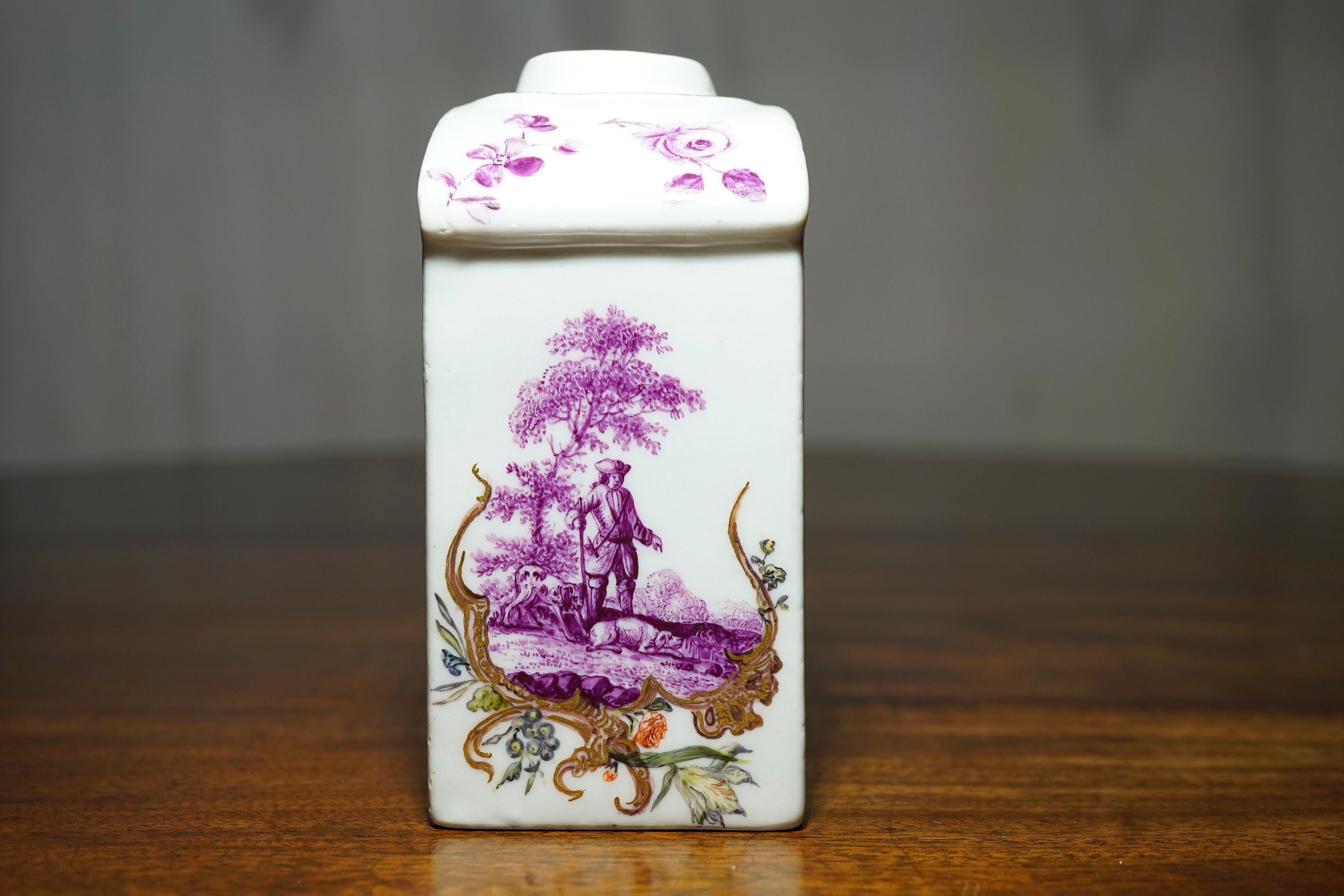 German Meissen Tea Canister, Hunt Scene in Purple, Rococo Scrolls, circa 1755 For Sale