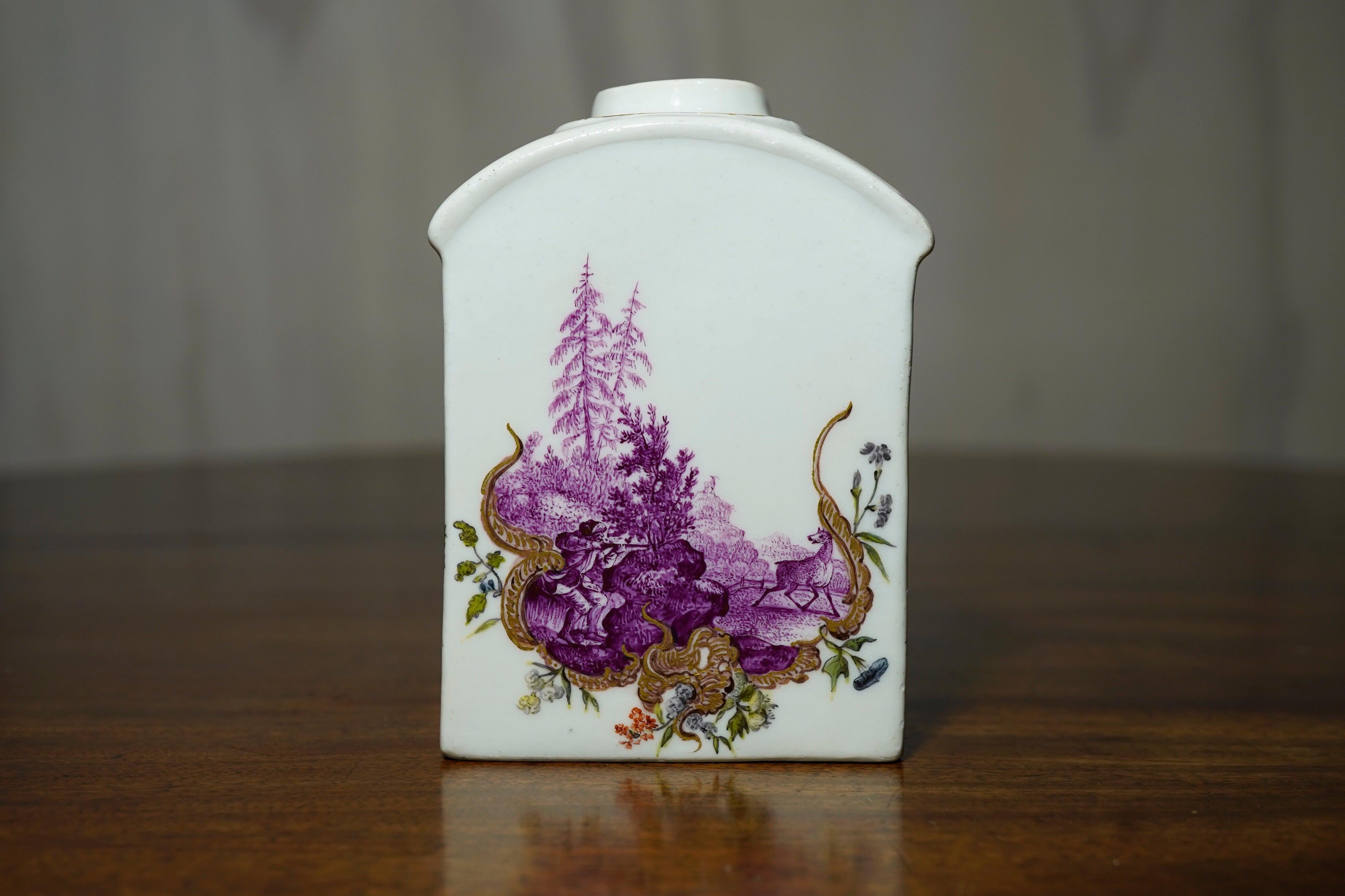 Porcelain Meissen Tea Canister, Hunt Scene in Purple, Rococo Scrolls, circa 1755 For Sale