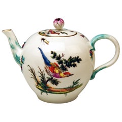 Meissen Tea Pot Rococo Period Birds Paintings Höroldt Era, 1763-1774