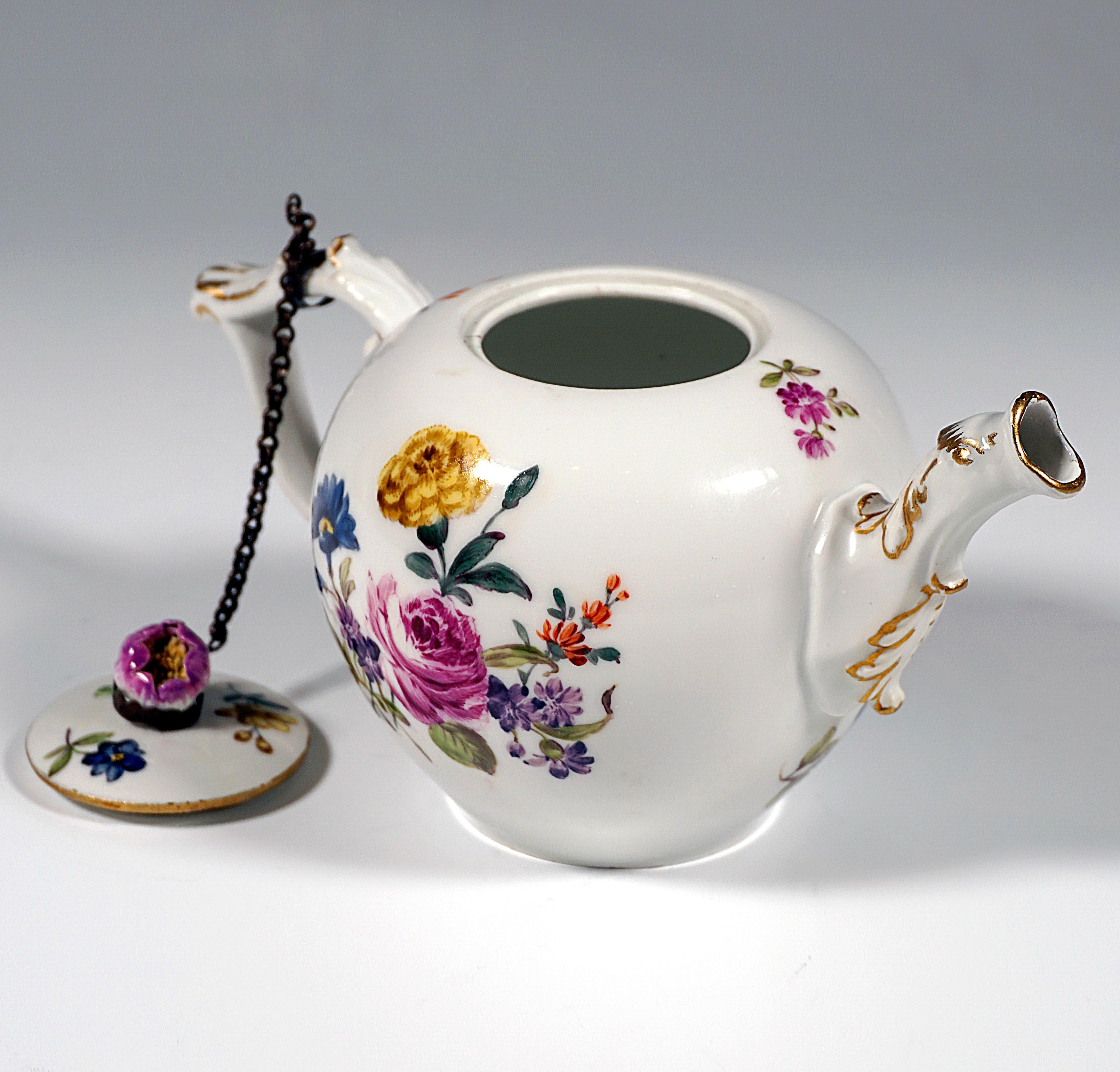 Hand-Painted Meissen Tea Pot with Flower Decoration, Rococo Period, circa 1750