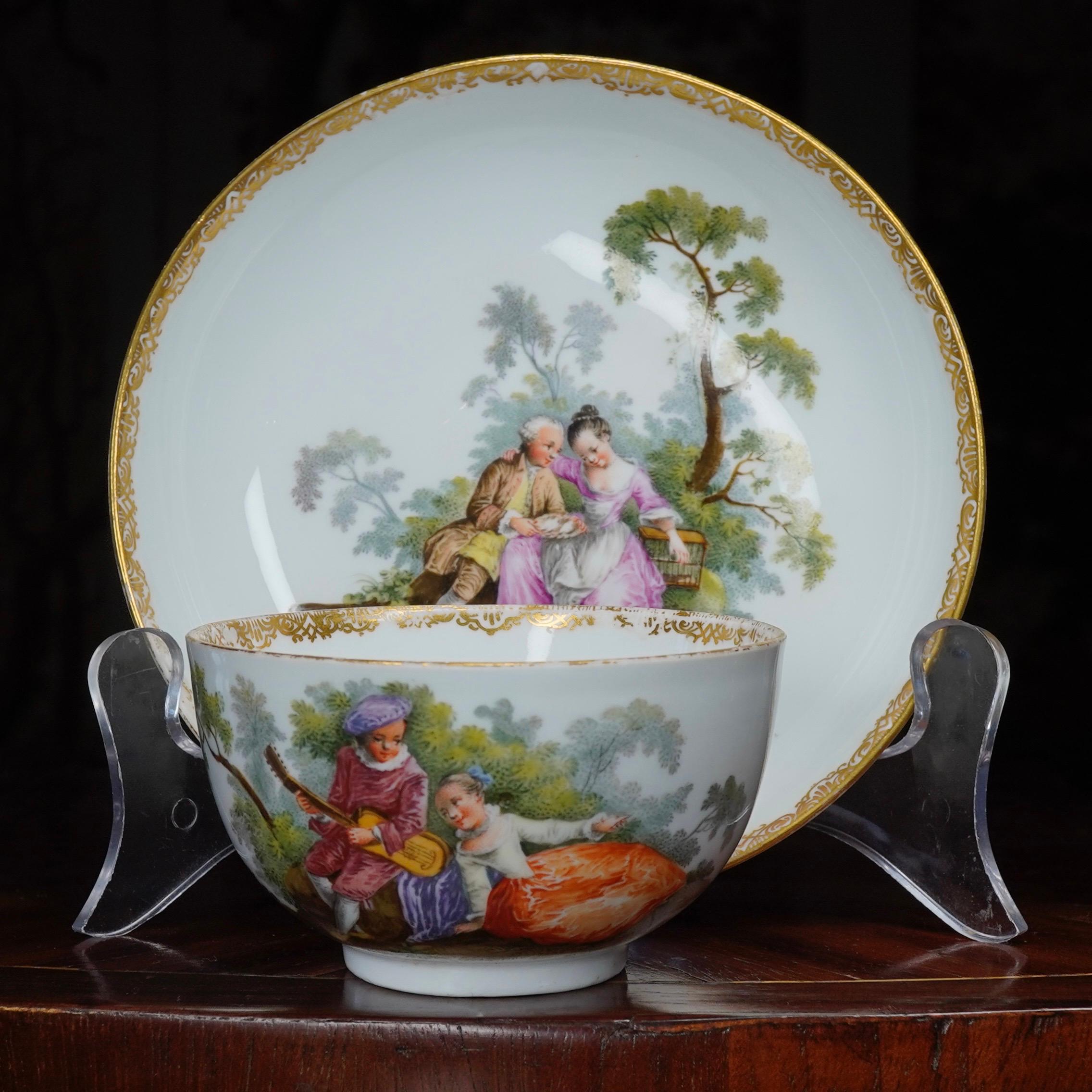 Meissen Teabowl and Saucer, Watteauesque Scenes, circa 1770 5