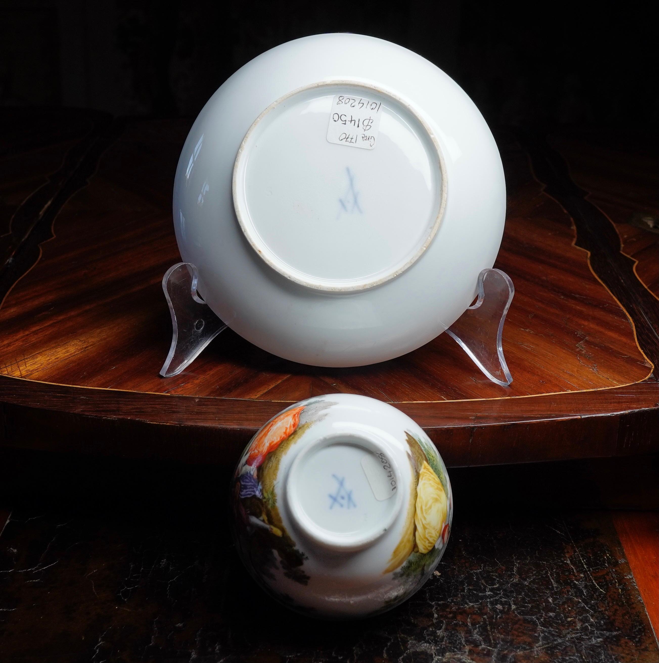 Meissen Teabowl and Saucer, Watteauesque Scenes, circa 1770 10