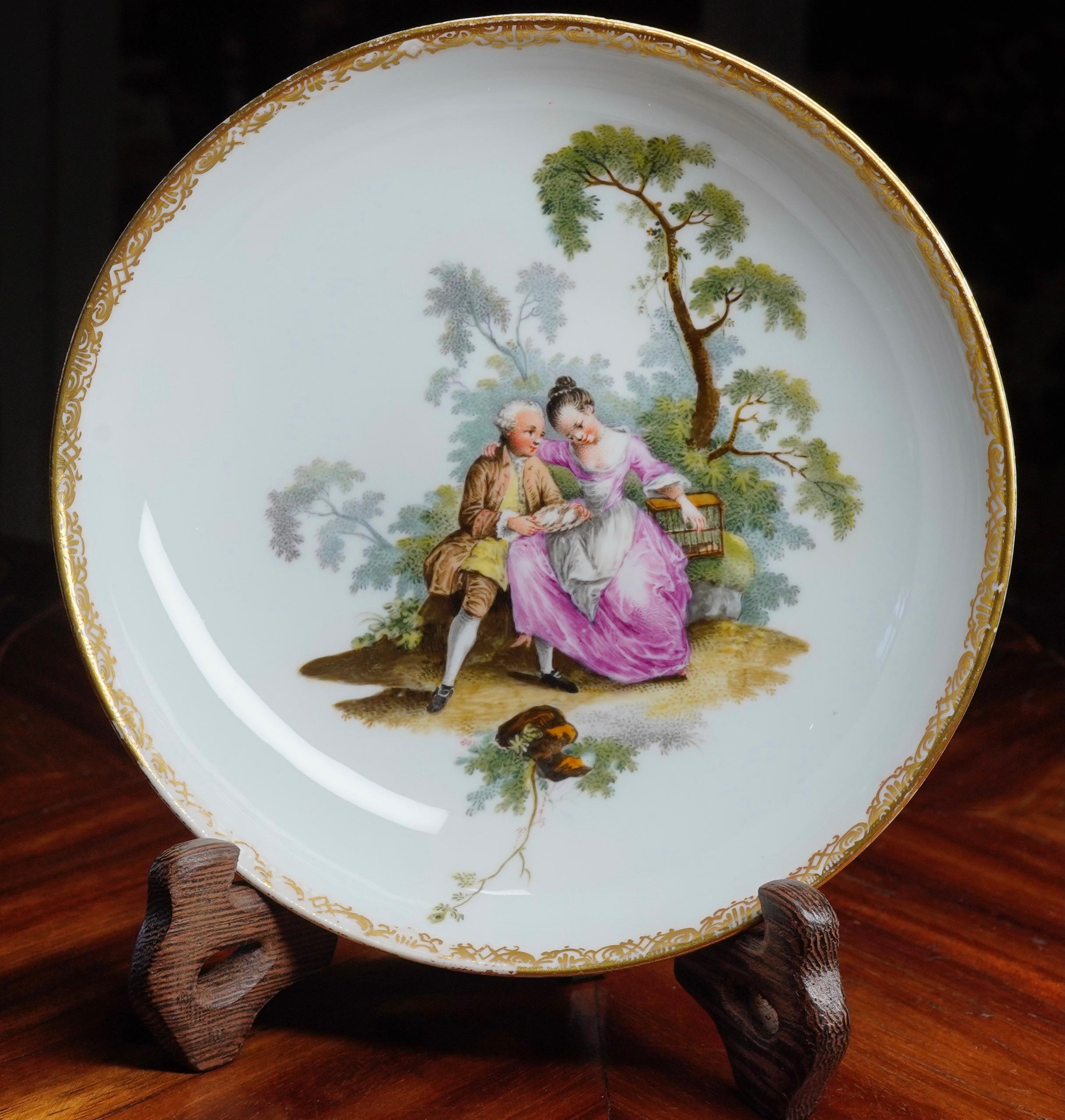 Mid-18th Century Meissen Teabowl and Saucer, Watteauesque Scenes, circa 1770
