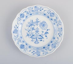 Meissen, Three Plates, Blue Onion Pattern, Early 20th Century