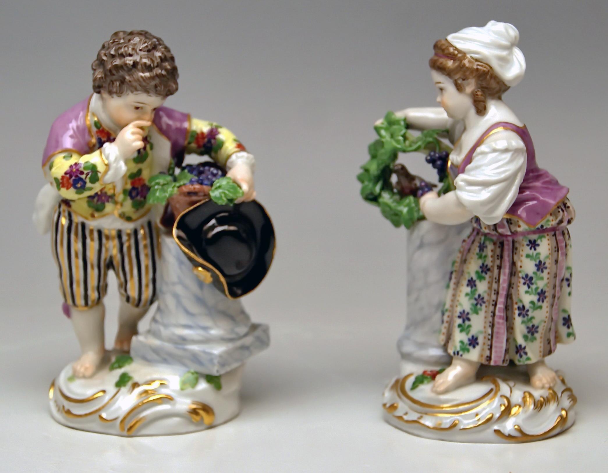 Meissen lovely pair of children season's rococo figurines - The Fall:
Girl and boy with wine grapes, both supporting themselves on marble column

Manufactory: Meissen
Dating: 19th century / made circa 1870
Material: white porcelain, glossy