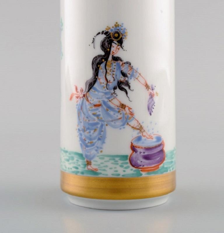 Meissen Vase in Porcelain with Motifs from One Thousand and One Night In Excellent Condition In Copenhagen, DK