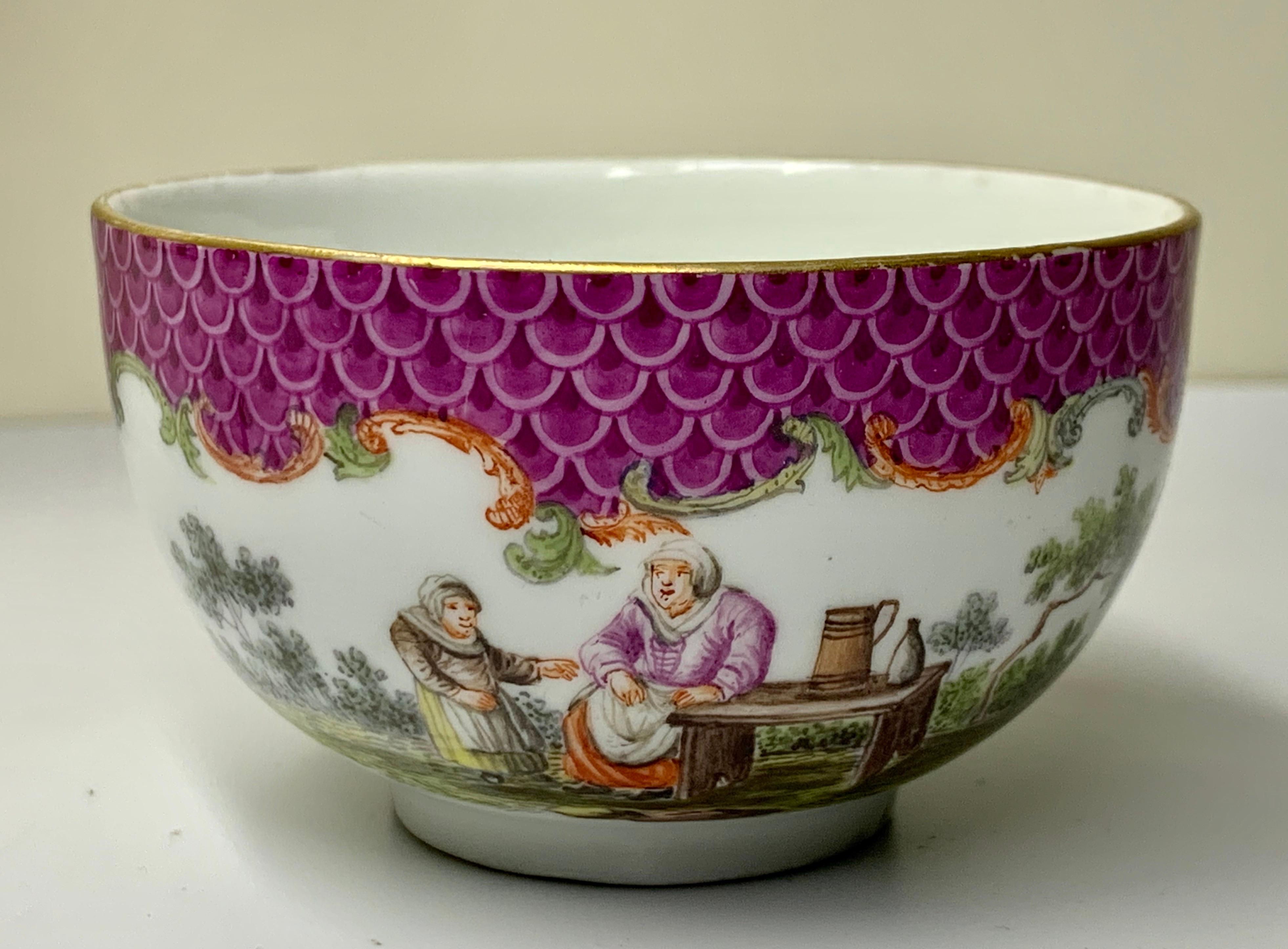 Meissen Watteauesque Teabowl& Saucer, Circa 1740 1
