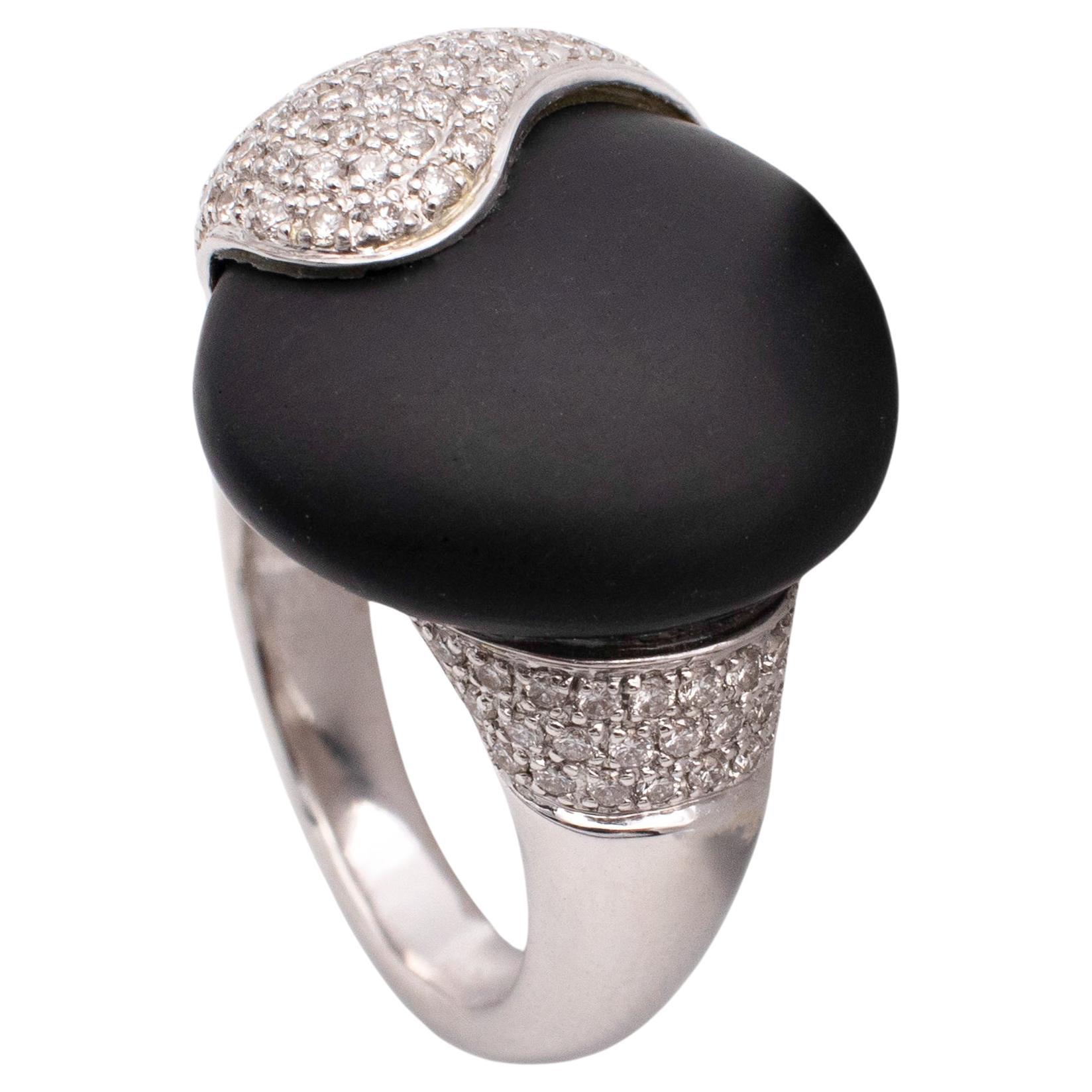 Meister of Zurich 18kt White Gold Ring with VS Diamonds and Frosted Black Onyx