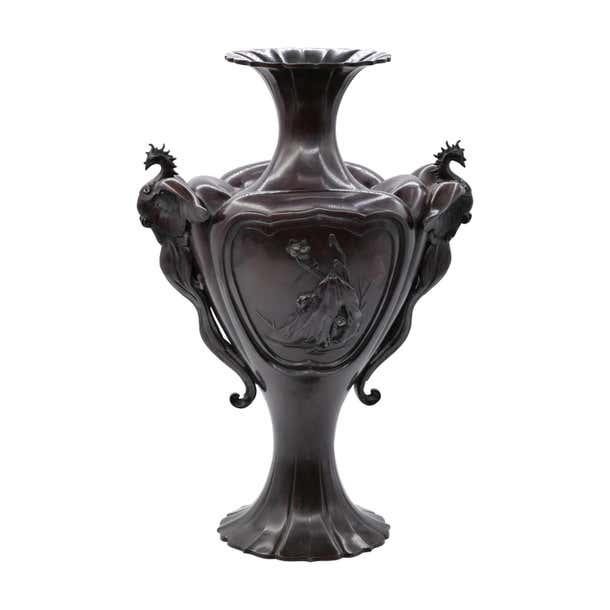 Meji Bronze Amphora, Japan, 1868-1912 For Sale at 1stDibs