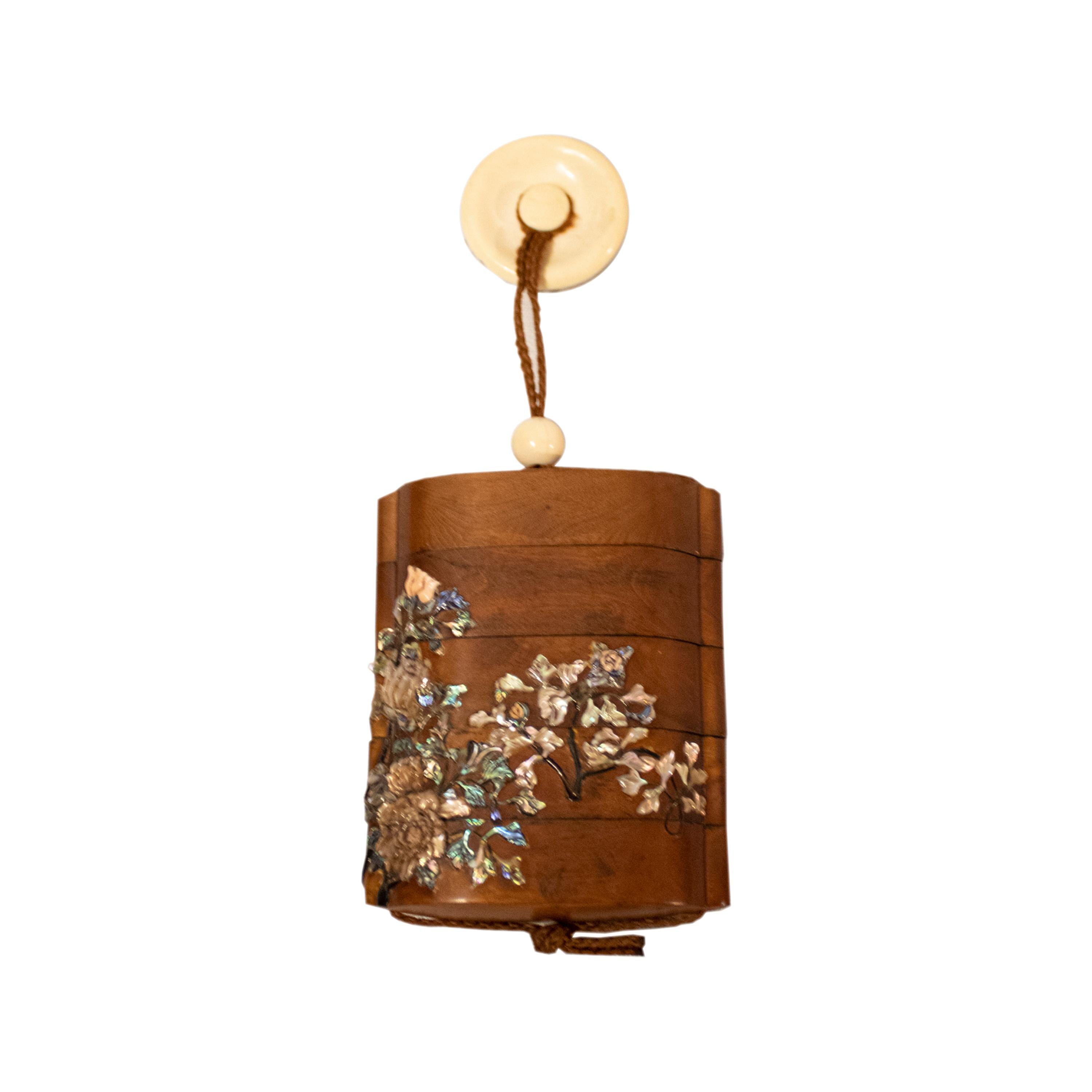 Japonisme Meji's Period Inro Box. Japan, 19th Century. For Sale