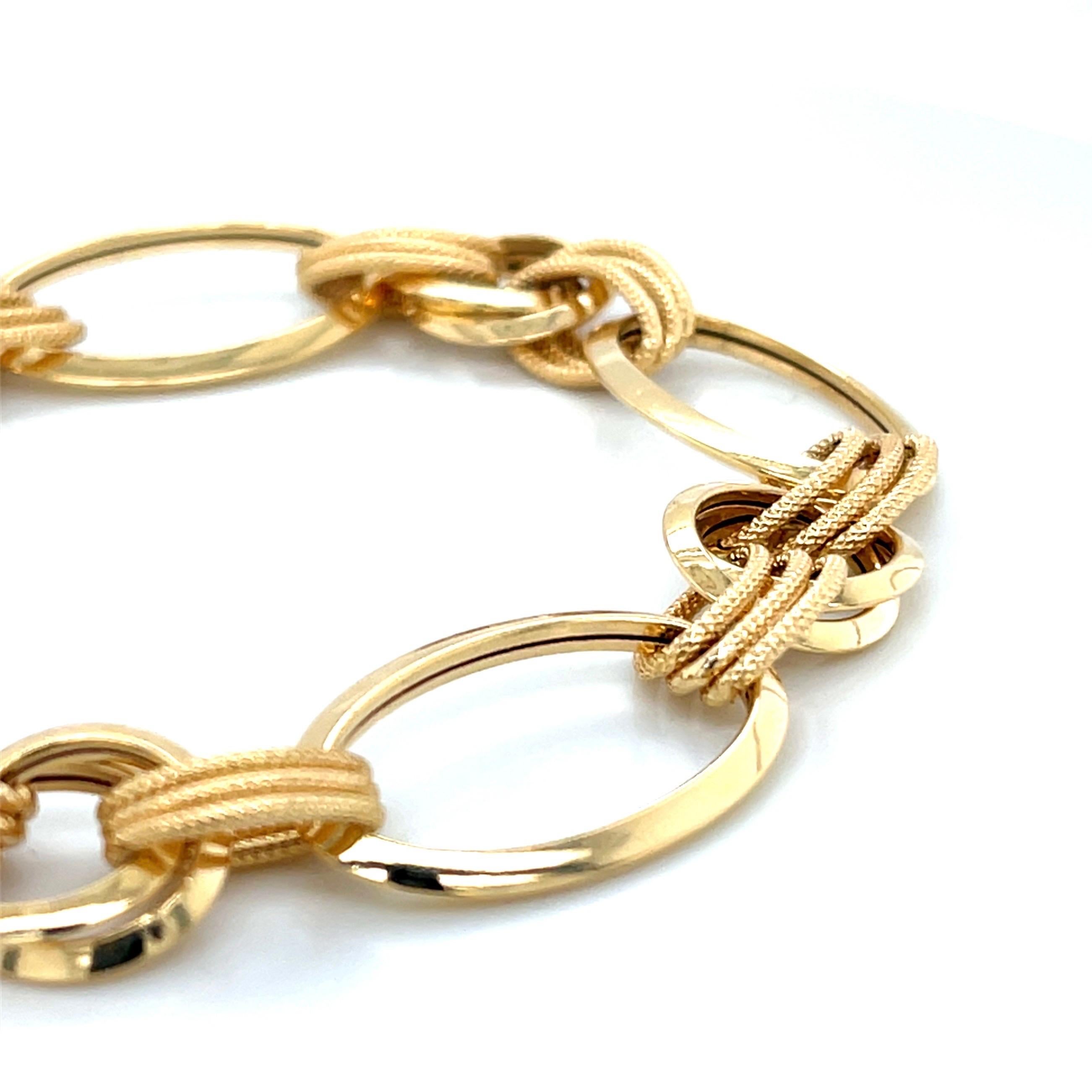 Contemporary Mel 18K Gold Dual-Chain Link Bracelet For Sale
