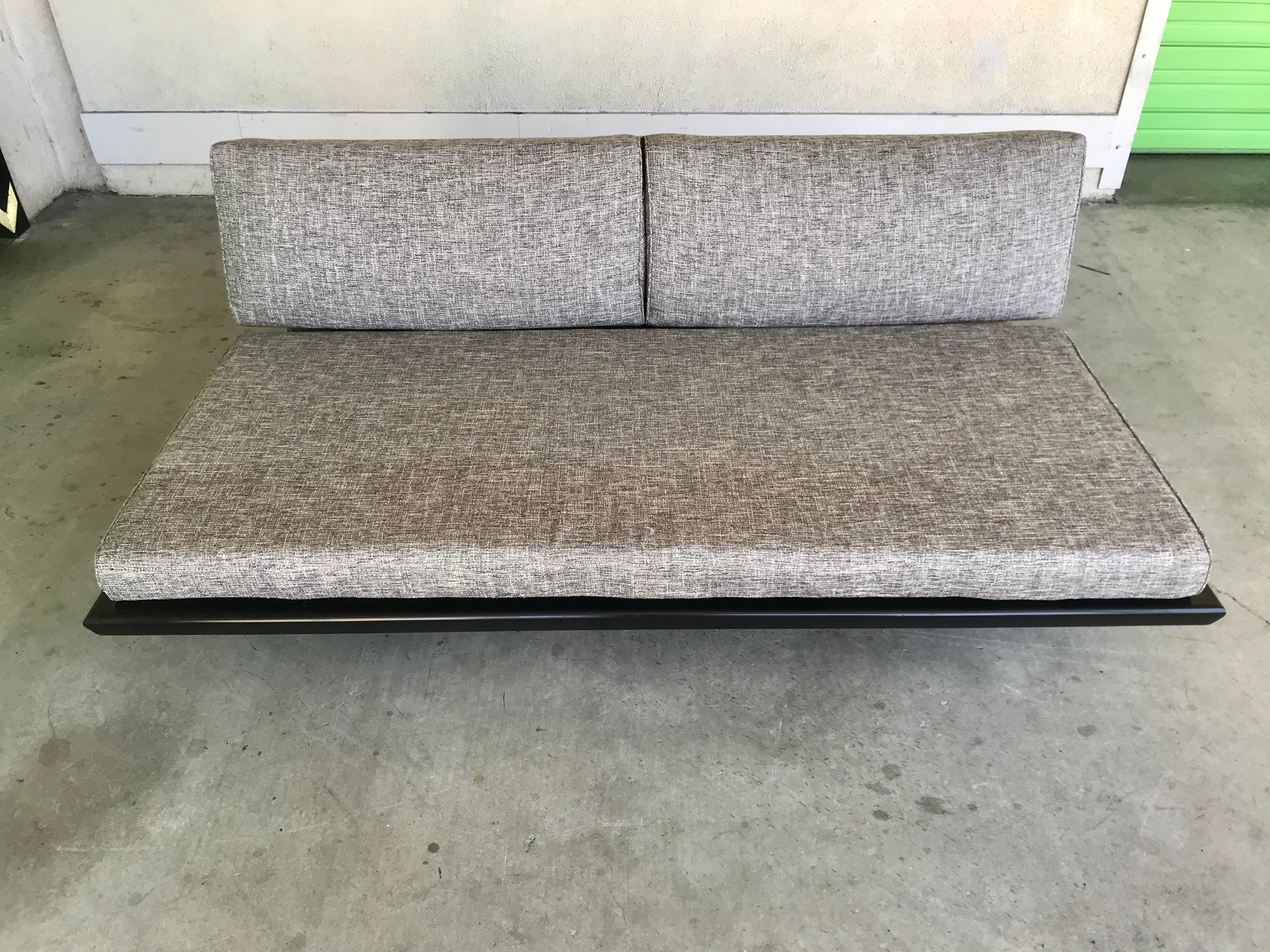 Mid Century Modern Daybed Sofa Mel Bogart In Good Condition For Sale In Los Angeles, CA