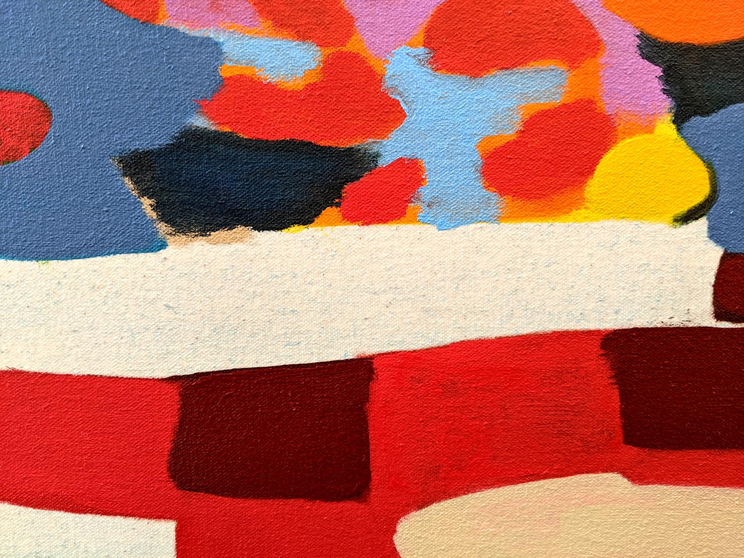 Stil Life (mit rotem Tischtuch 2) - farbenfrohes, abstraktes Öl auf Leinwand auf Tafel (Zeitgenössisch), Painting, von Mel Davis