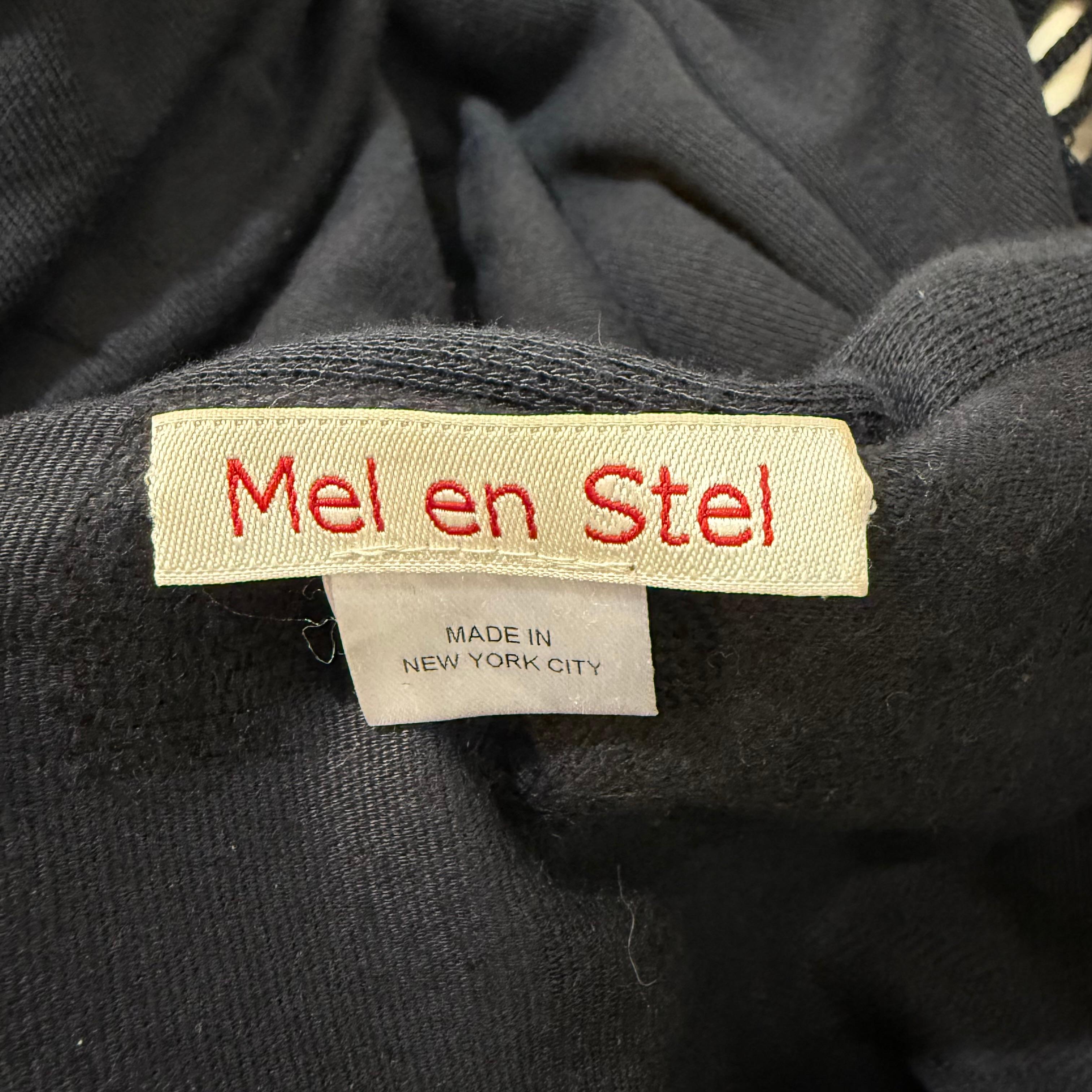 Mel en Stel New York Capo in lana nera in vendita 1