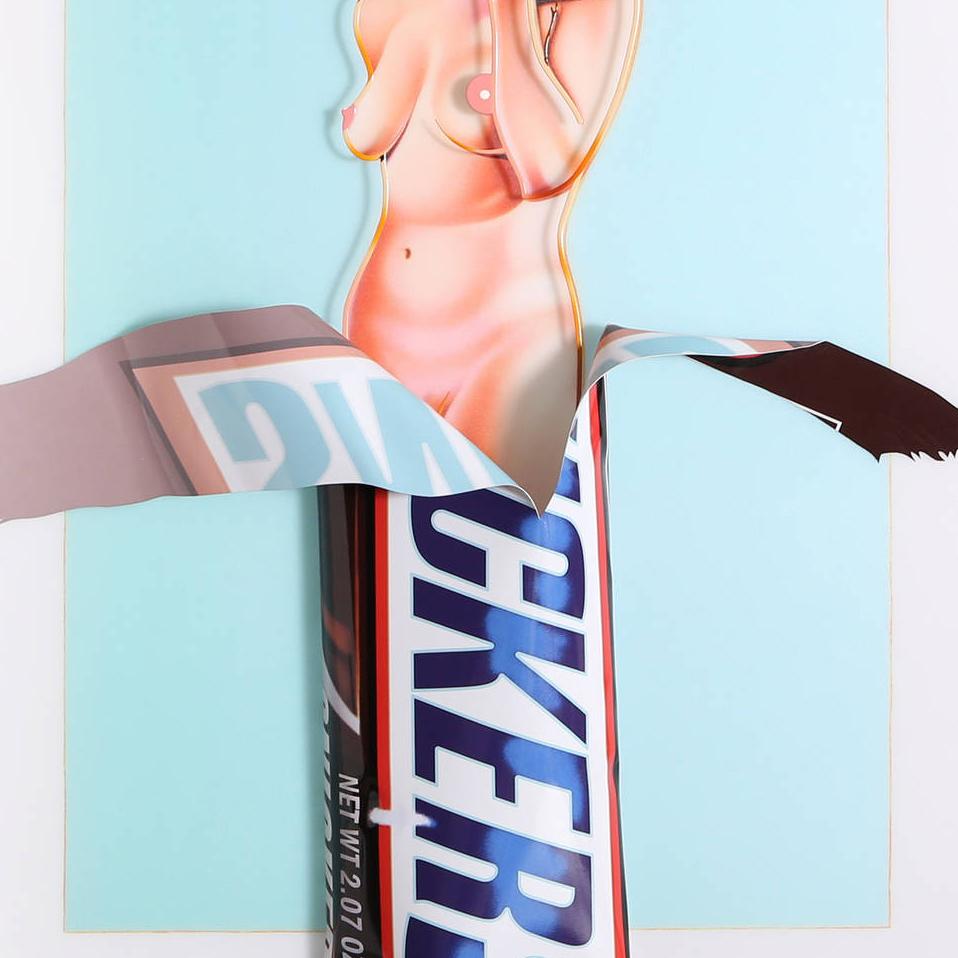 Candy II (Lichtbox) (Schwarz), Nude Sculpture, von Mel Ramos