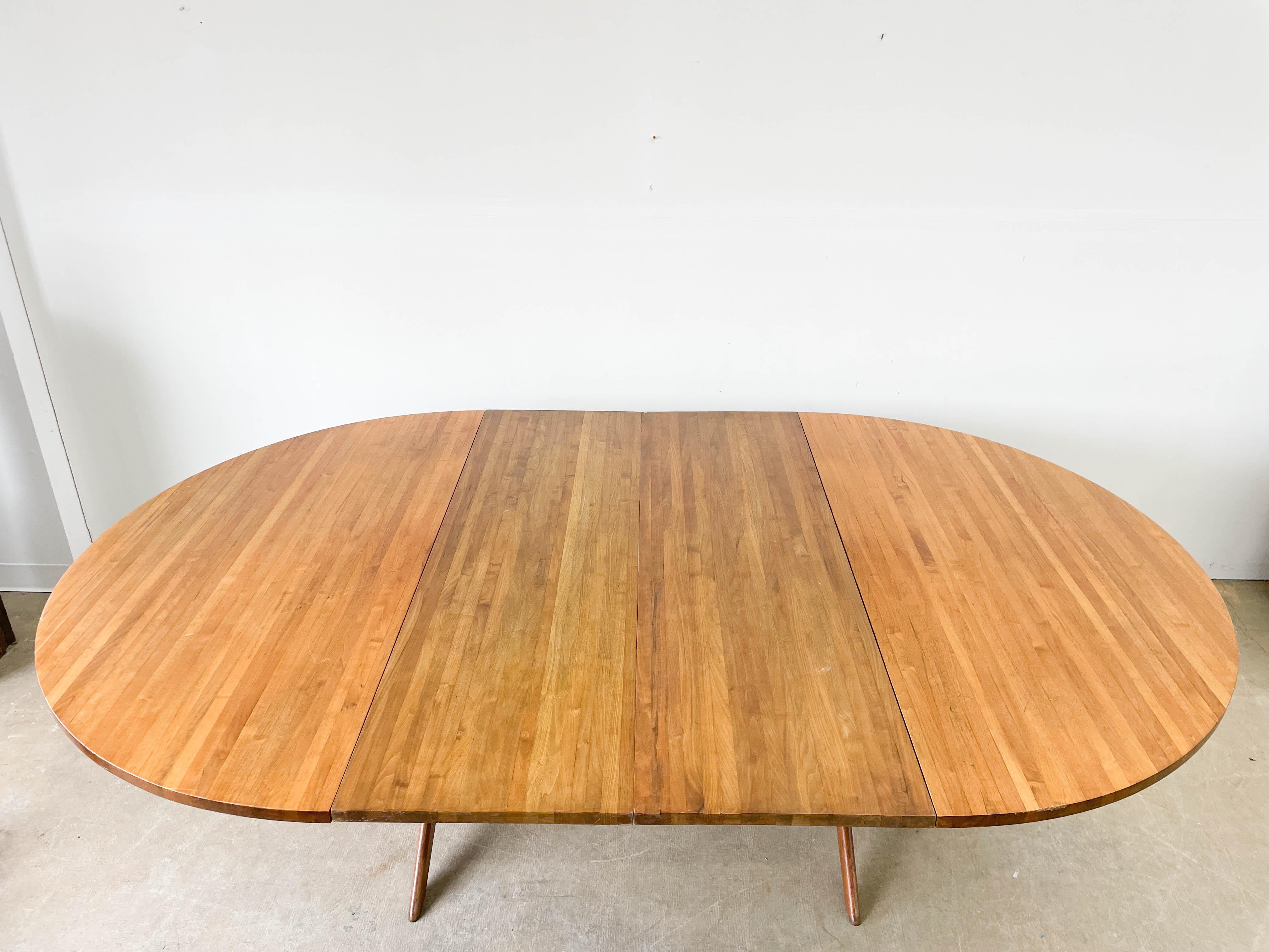 20th Century Mel Smiley Large Vintage Expanding Table
