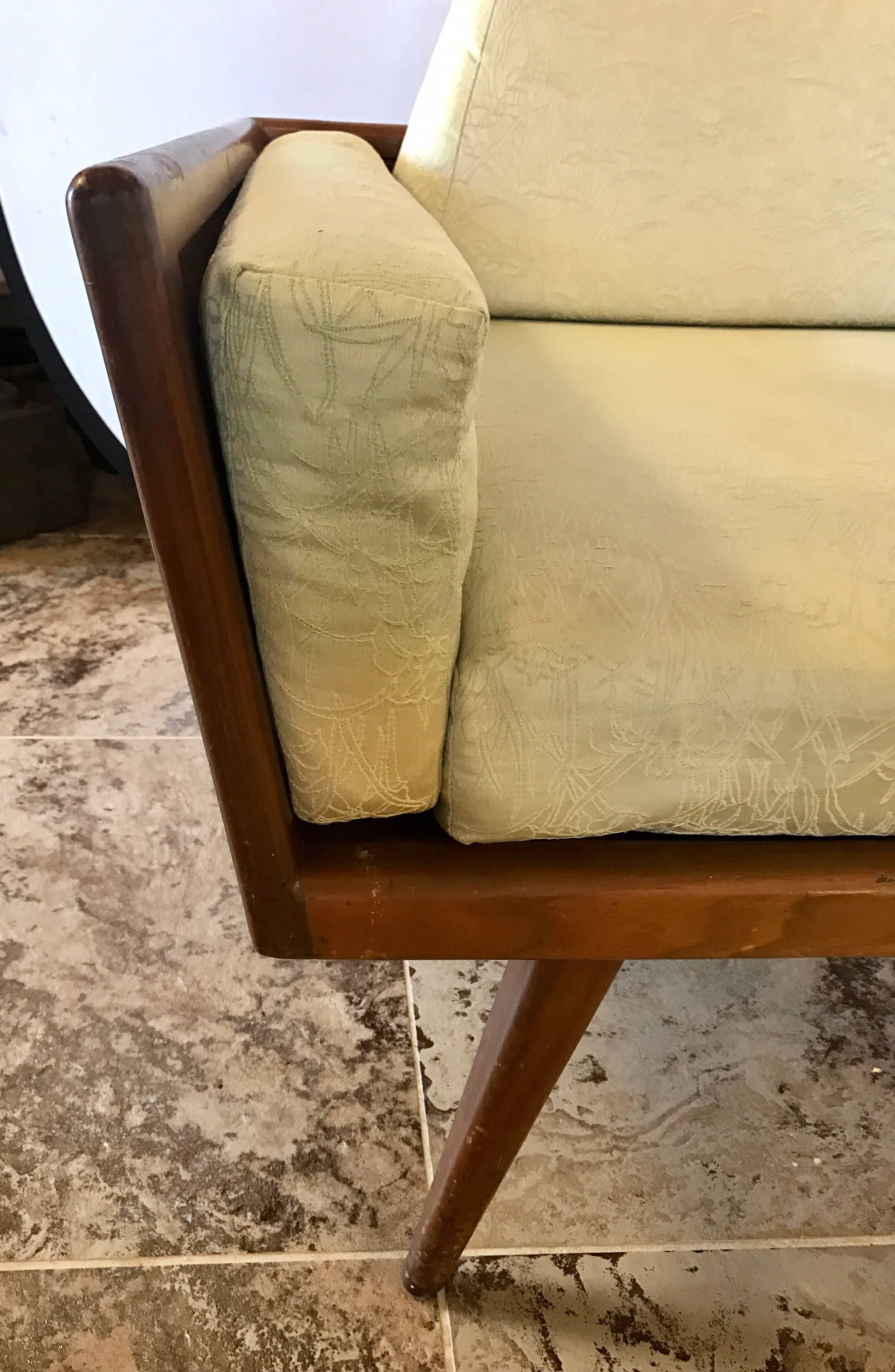 Mid-Century Modern Chaise longue en noyer signée Mel Smilow pour Smilow Thielle:: années 1950